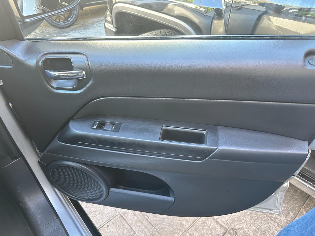 Jeep Compass 2014 LATITUDE Automático Plata