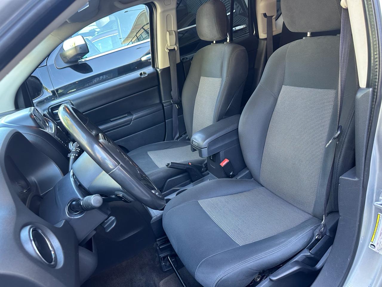 Jeep Compass 2014 LATITUDE Automático Plata