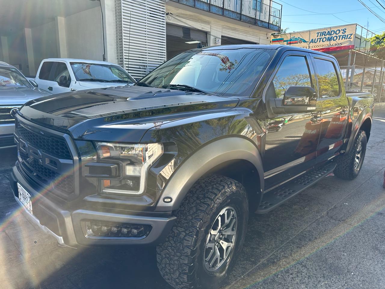 Ford Lobo 2020 RAPTOR DOBLE CABINA Automático Negro