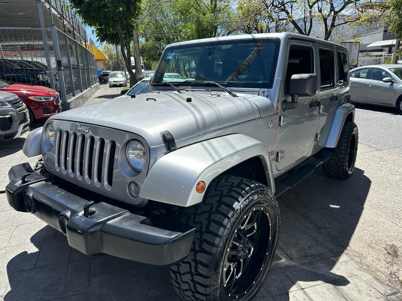 Jeep Wrangler 2015 UNLIMITED SPORT Automático Plata