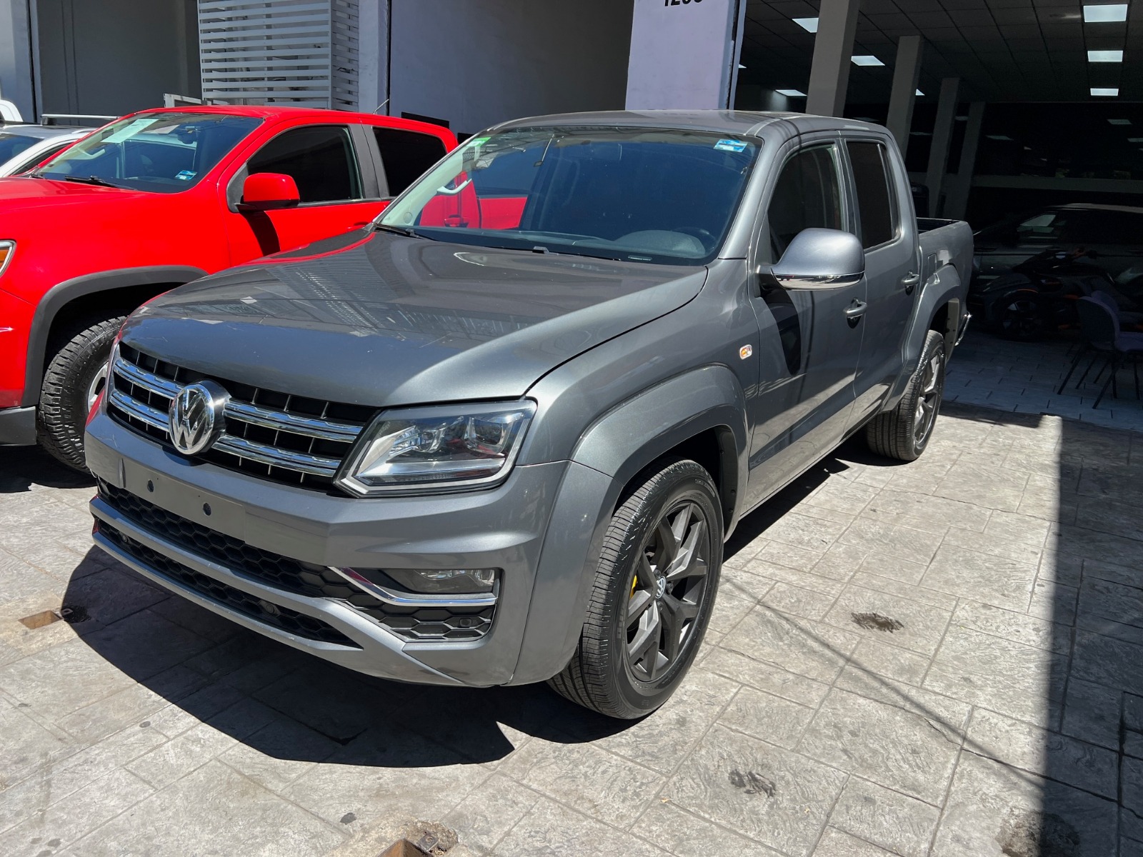 Volkswagen Amarok 2020 HIGHLINE V4 Automático Gris