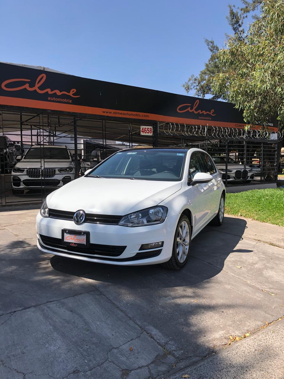 Volkswagen Golf 2017 CONFORTLINE SPORT TSI Automático Blanco