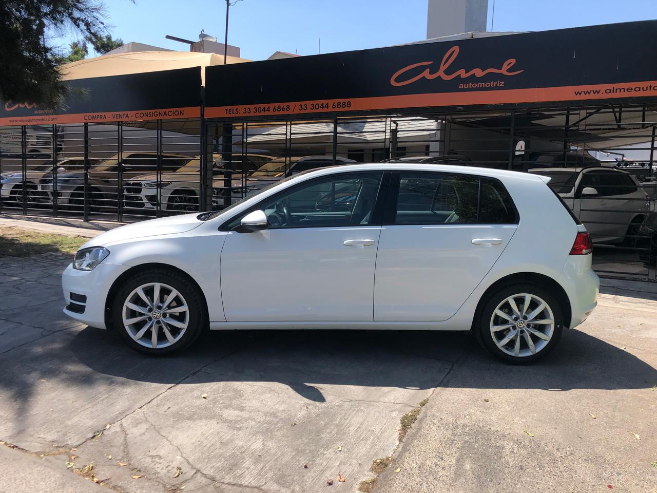 Volkswagen Golf 2017 CONFORTLINE SPORT TSI Automático Blanco