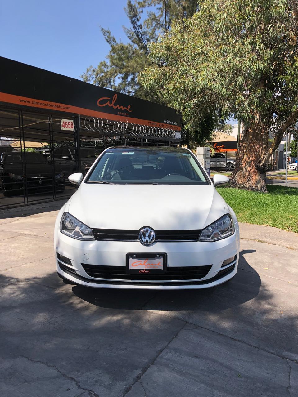 Volkswagen Golf 2017 CONFORTLINE SPORT TSI Automático Blanco