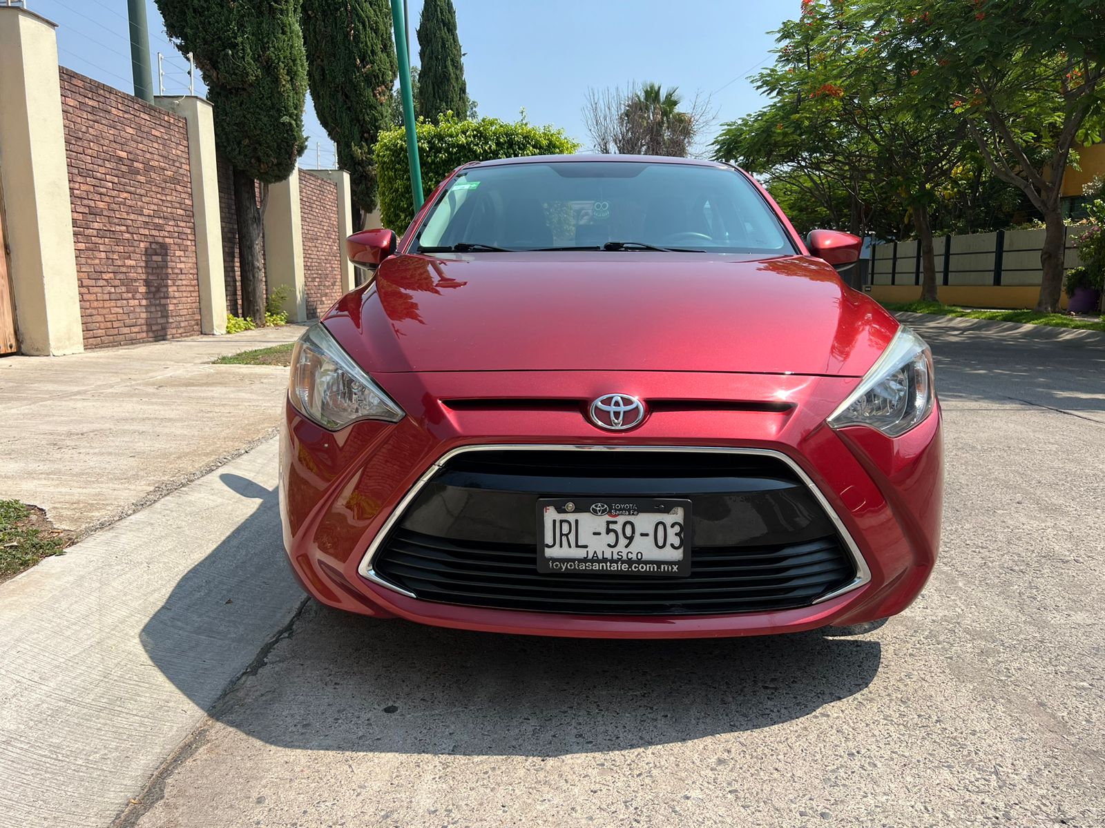 Toyota Yaris 2016 R Manual Rojo