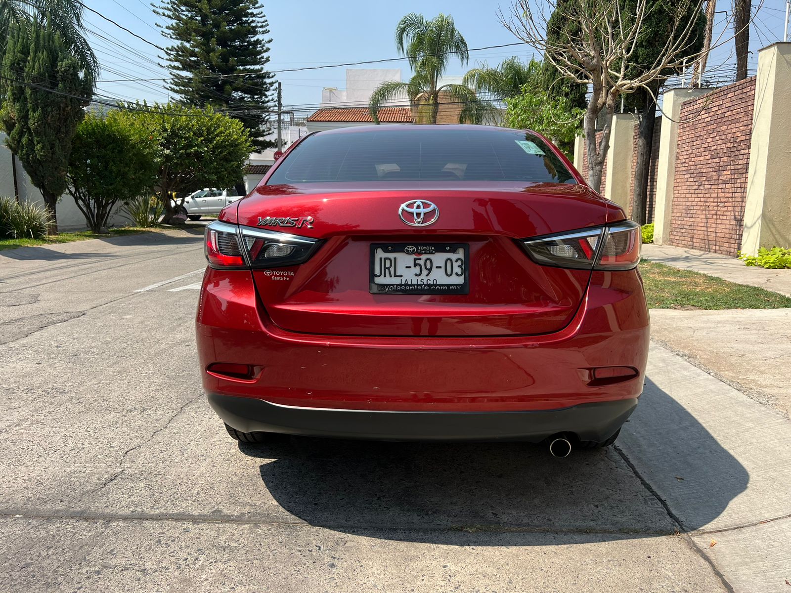 Toyota Yaris 2016 R Manual Rojo