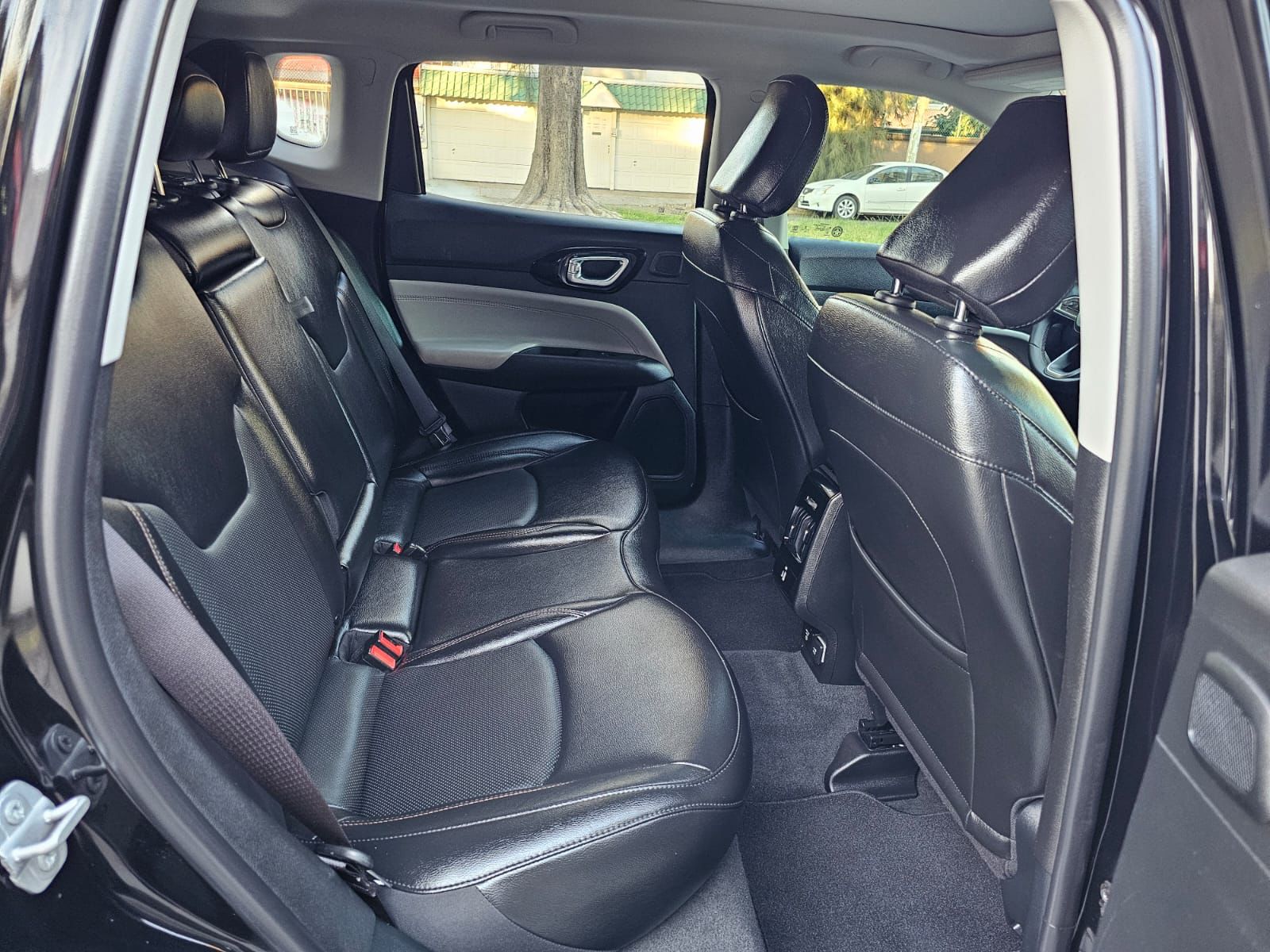 Jeep Compass 2022 Limited Premium Automático Negro