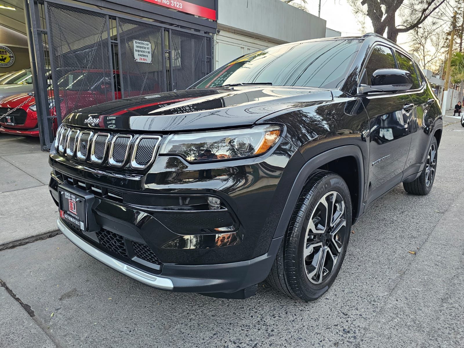 Jeep Compass 2022 Limited Premium Automático Negro