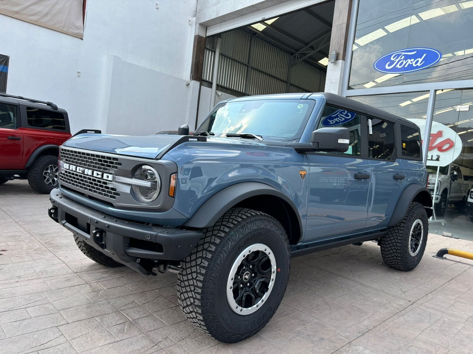 Ford Bronco 2024 Badlands 4 Puertas V6 2.7l Gtdi Automático Azul