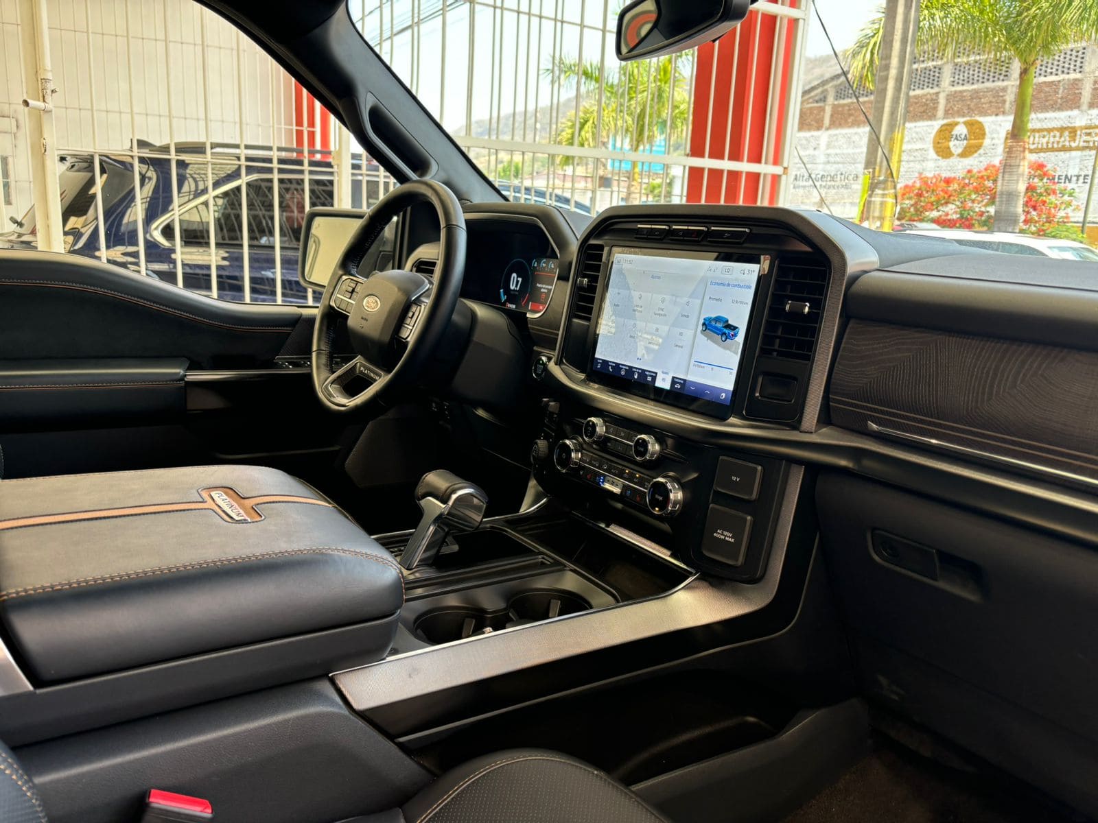 Ford Lobo 2022 Platinum Crew Cab Automático Blanco