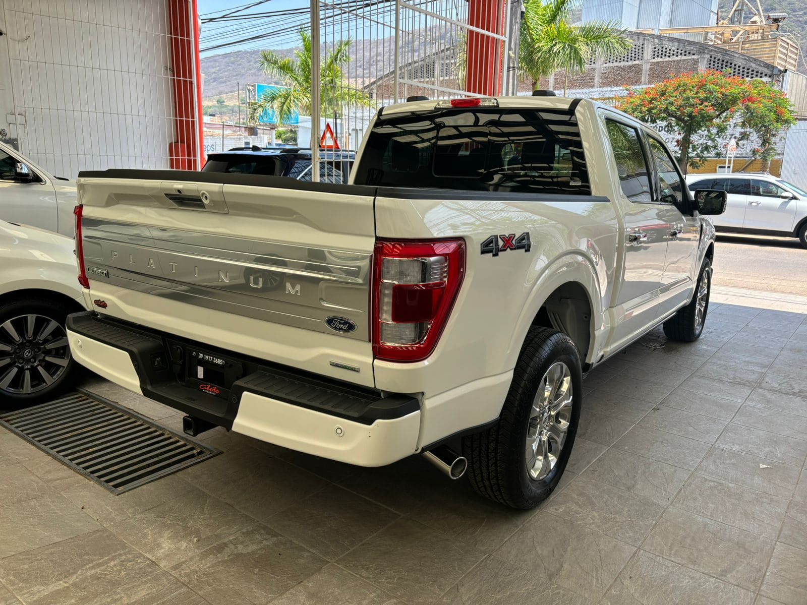 Ford Lobo 2022 Platinum Crew Cab Automático Blanco