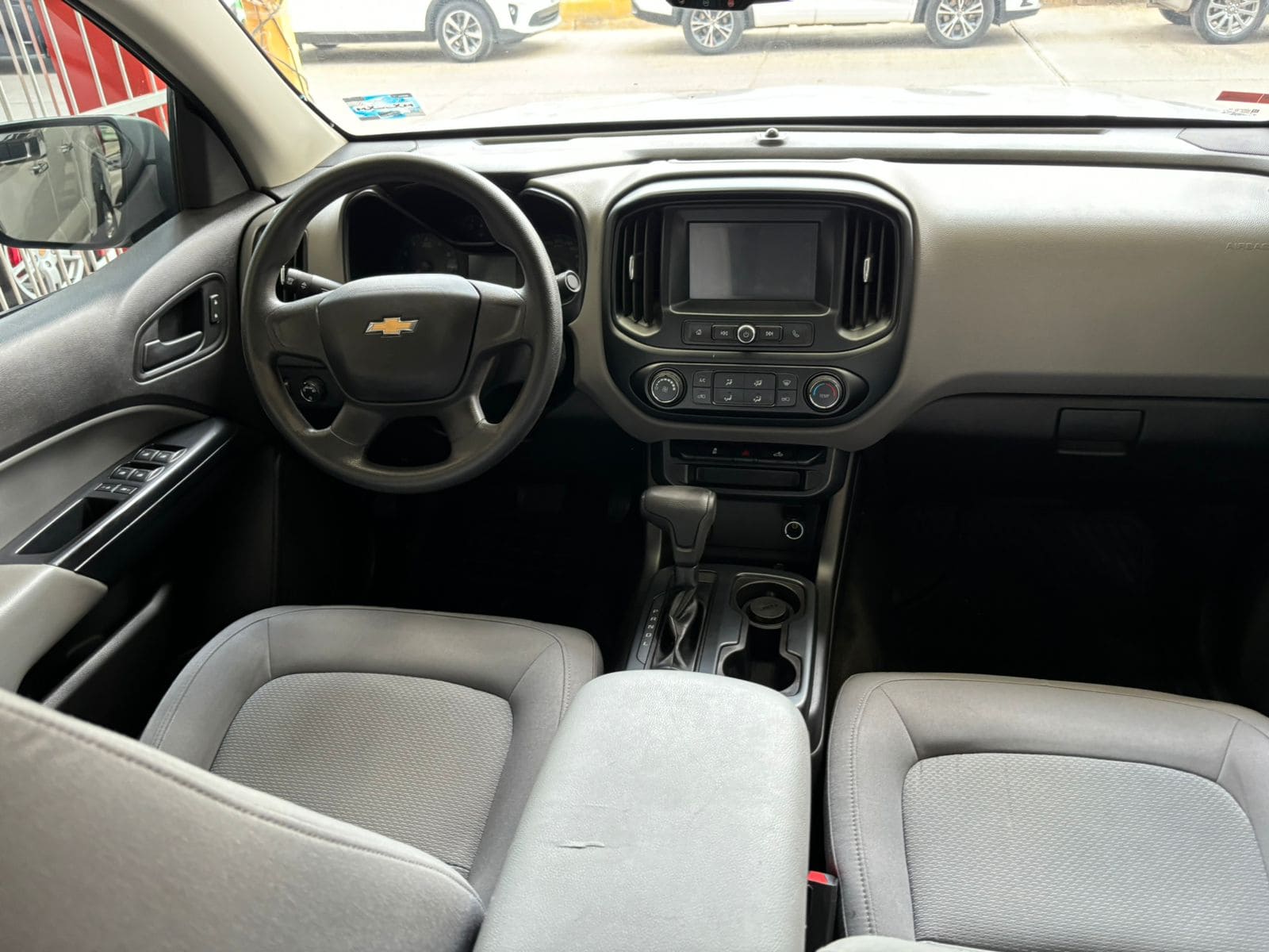 Chevrolet Colorado 2018 Doble Cabina 4x2 paq A Automático Plata