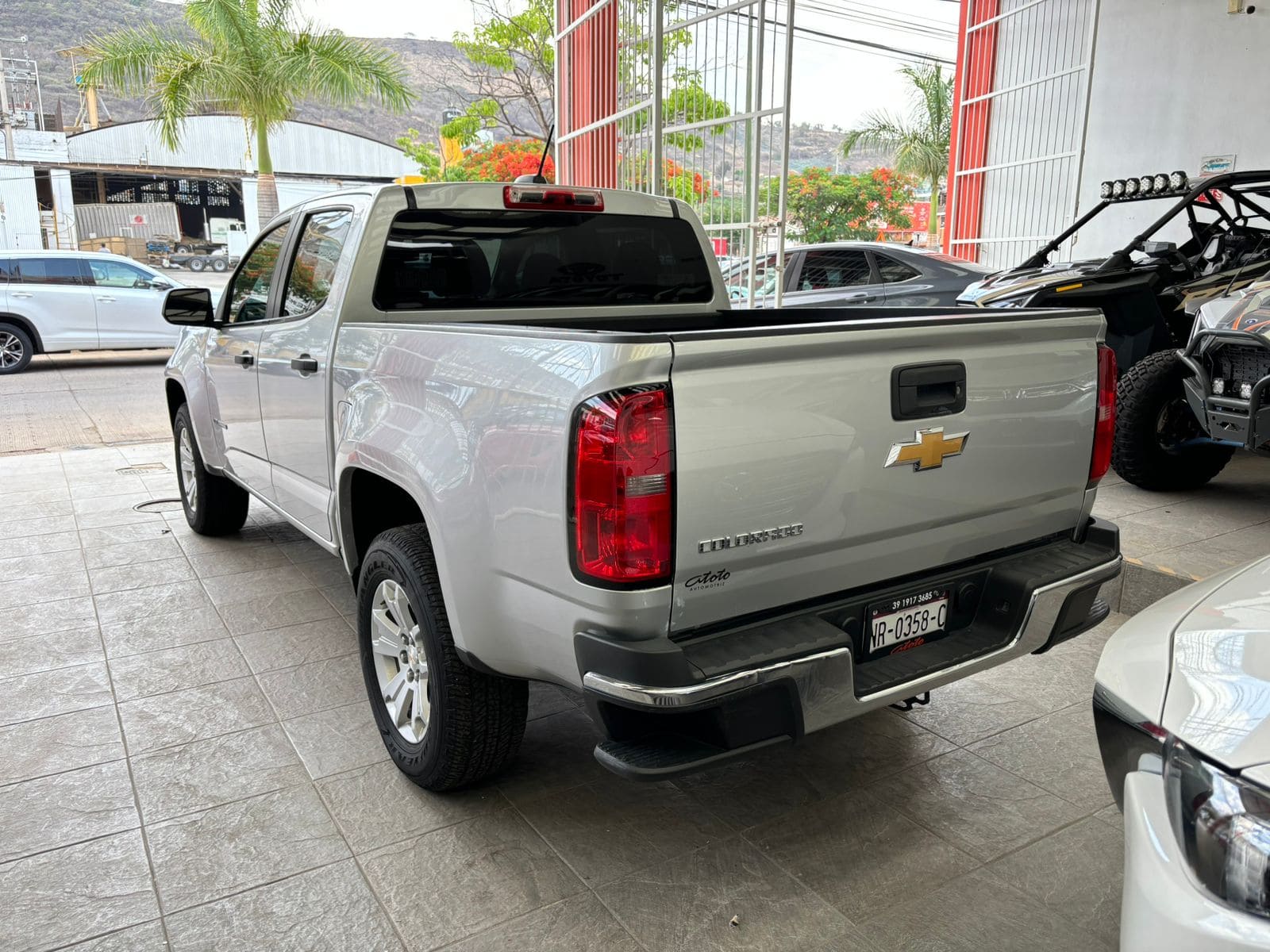 Chevrolet Colorado 2018 Doble Cabina 4x2 paq A Automático Plata