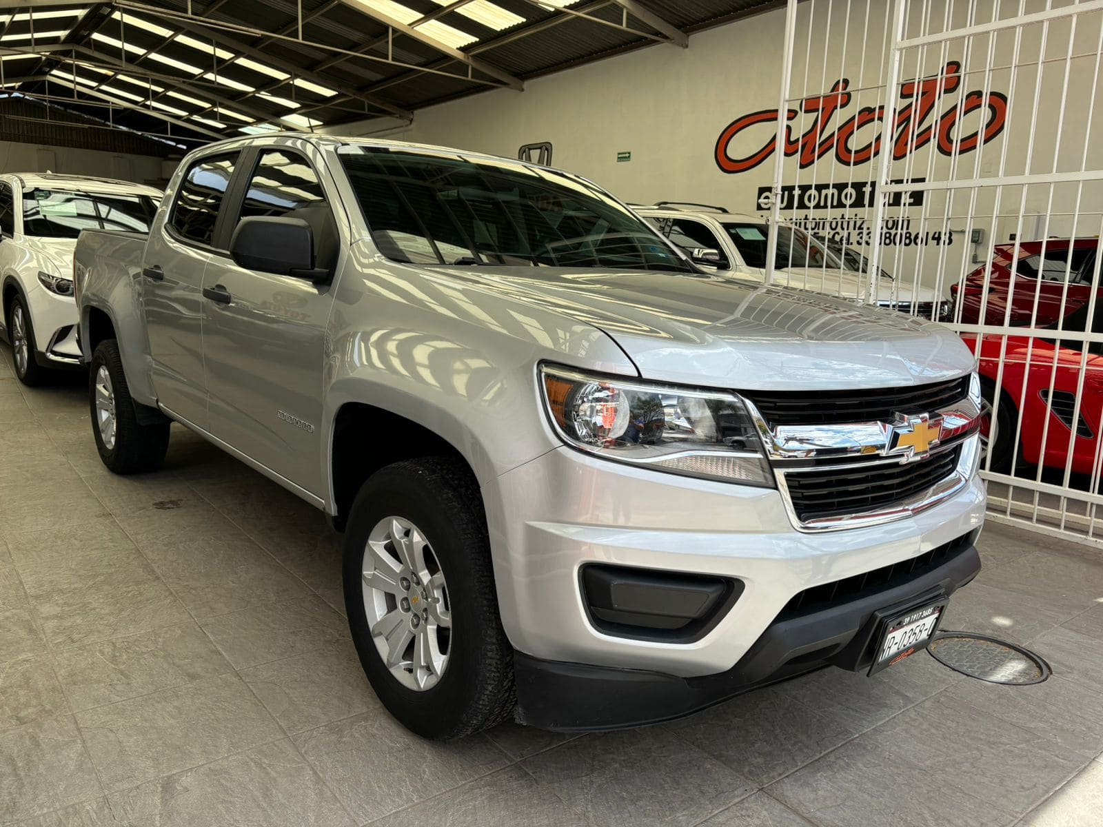 Chevrolet Colorado 2018 Doble Cabina 4x2 paq A Automático Plata