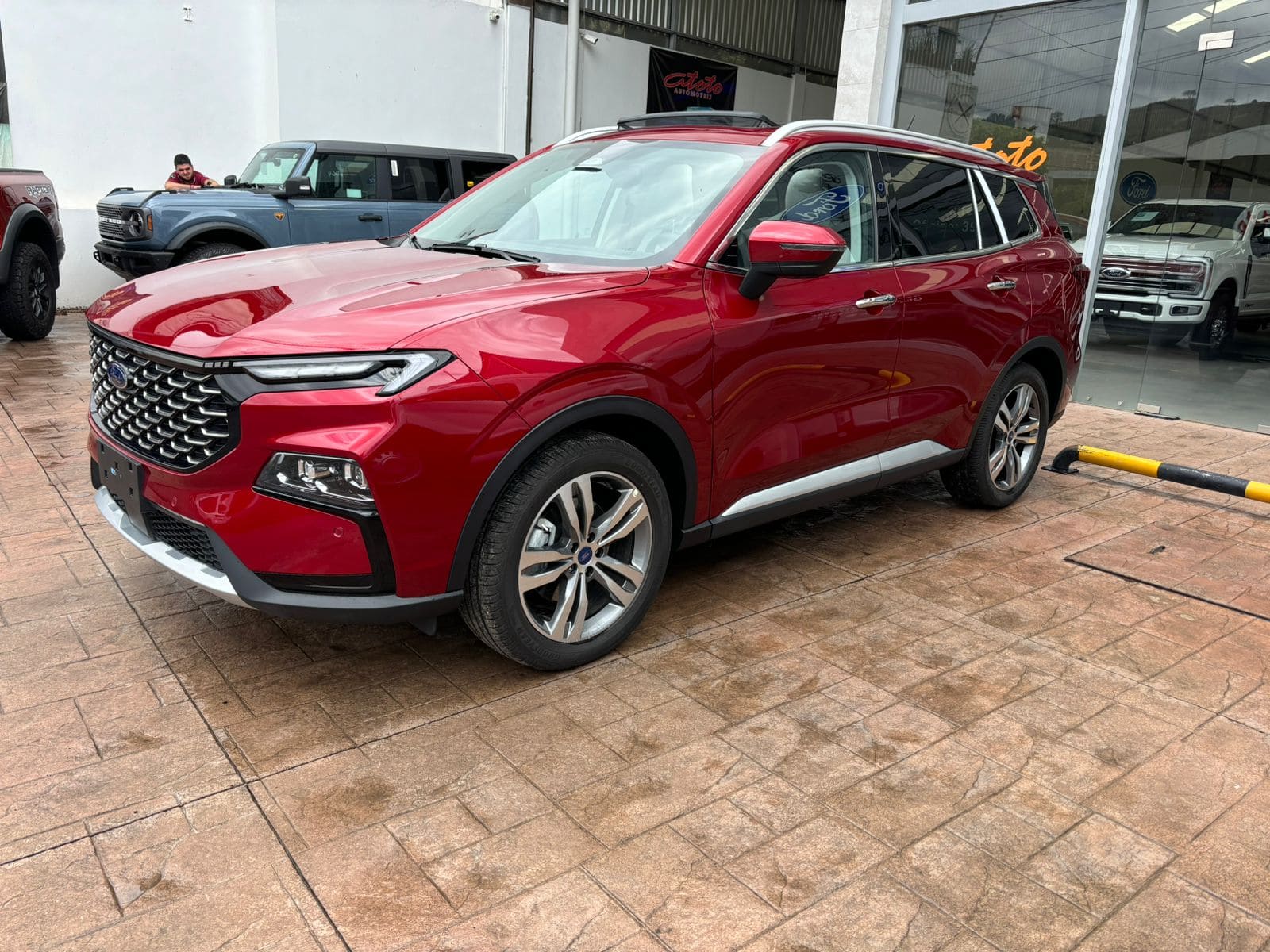 Ford Territory 2024 Titanium Automático Rojo
