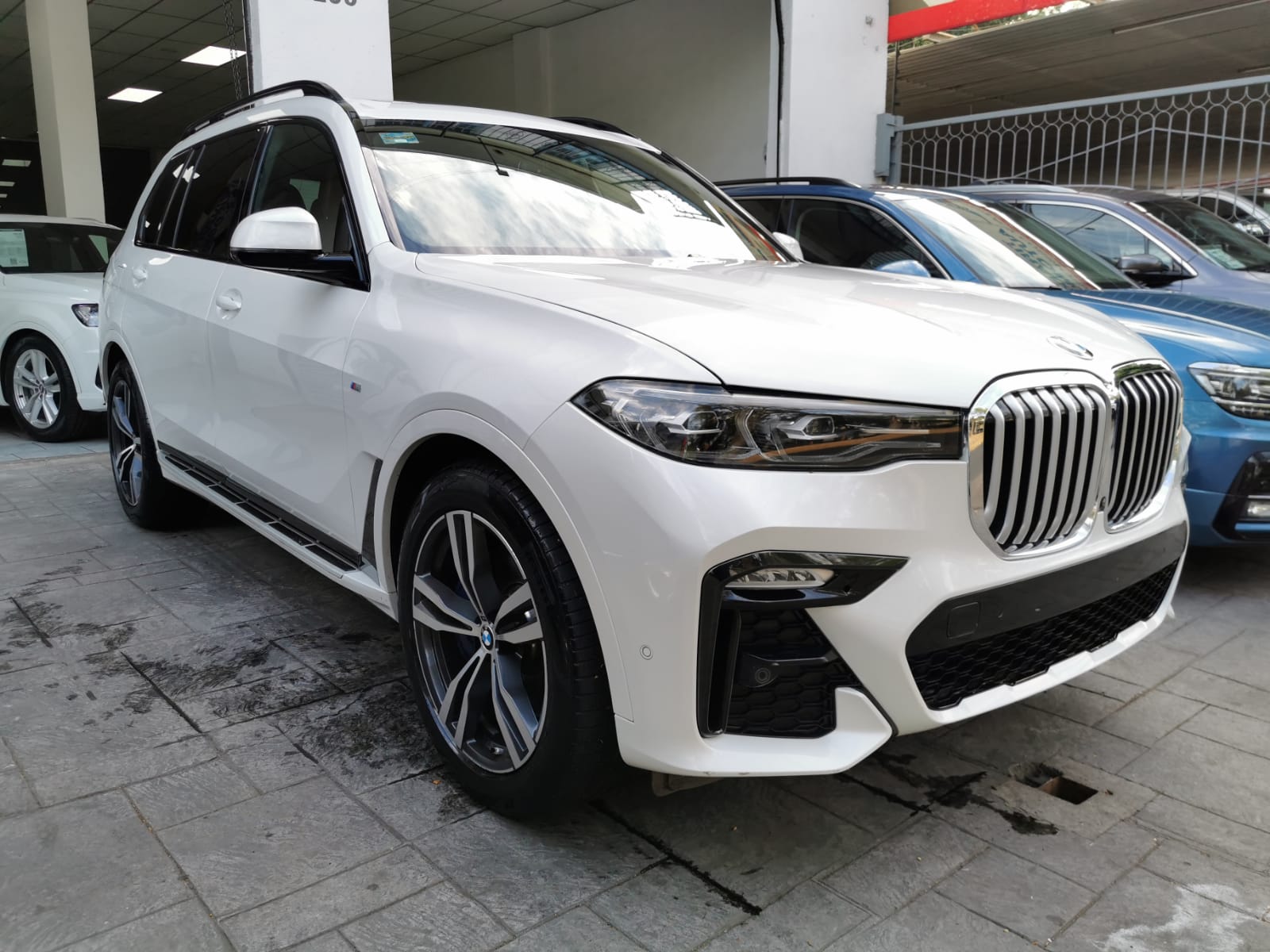 BMW X7 M50 2020