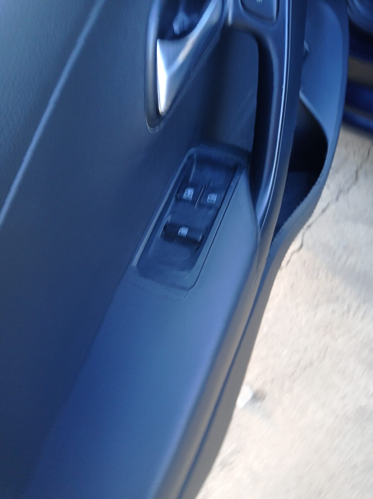 Volkswagen Vento 2015 Automático rines vidrios eléctricos Negro