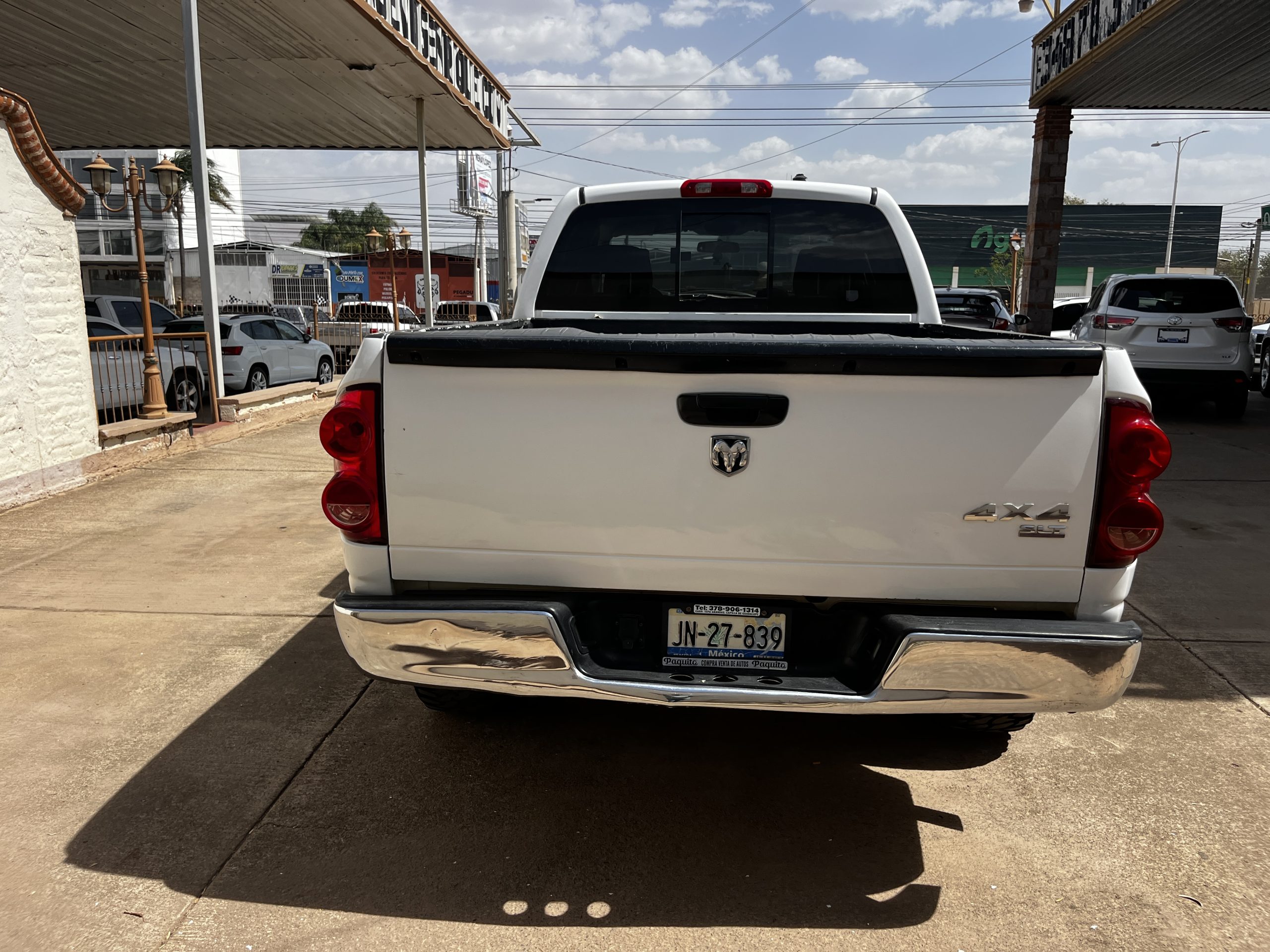 Dodge RAM 2007 Quad Cab 4x4 Automático Blanco