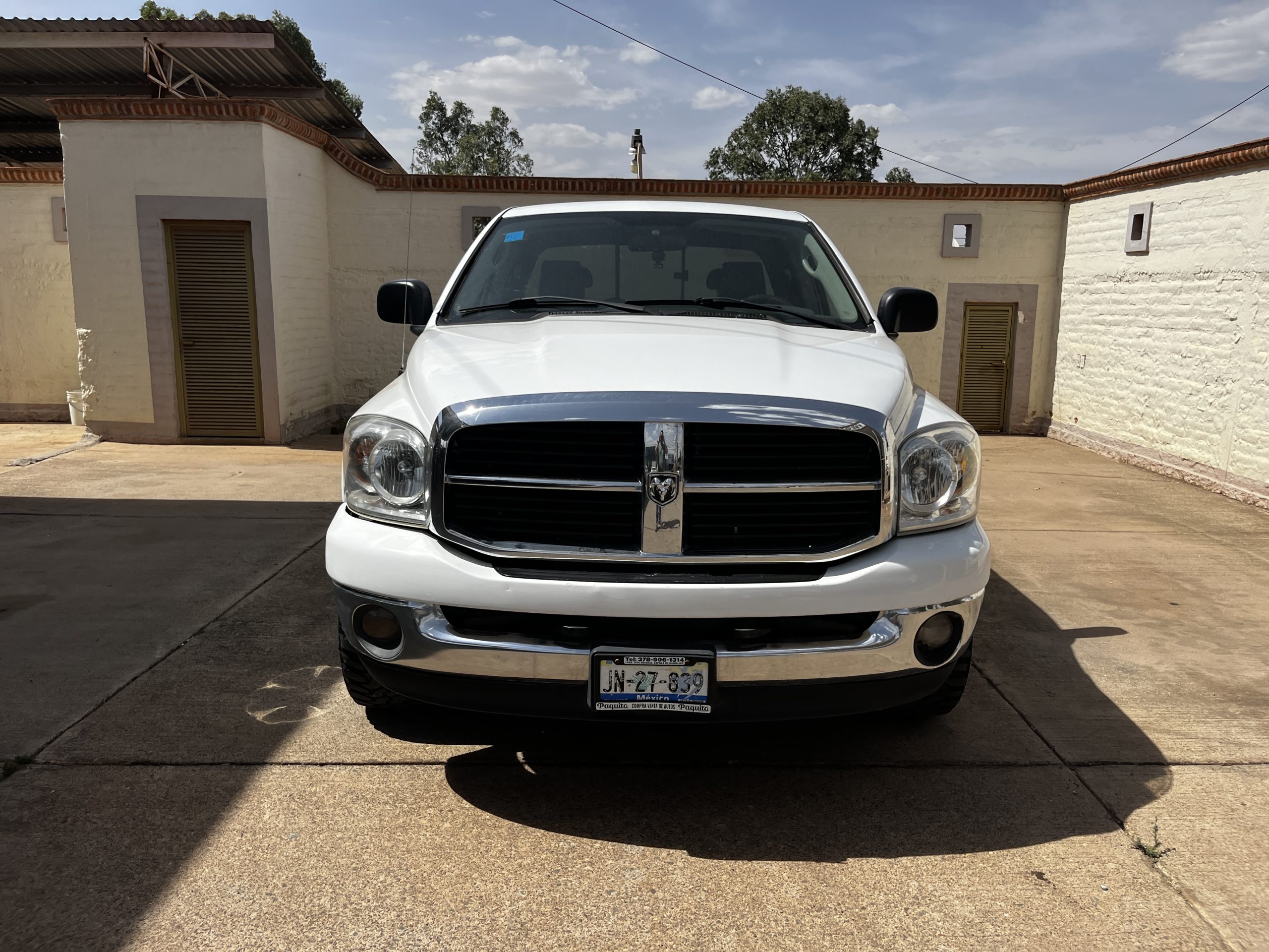 Dodge RAM 2007 Quad Cab 4x4 Automático Blanco