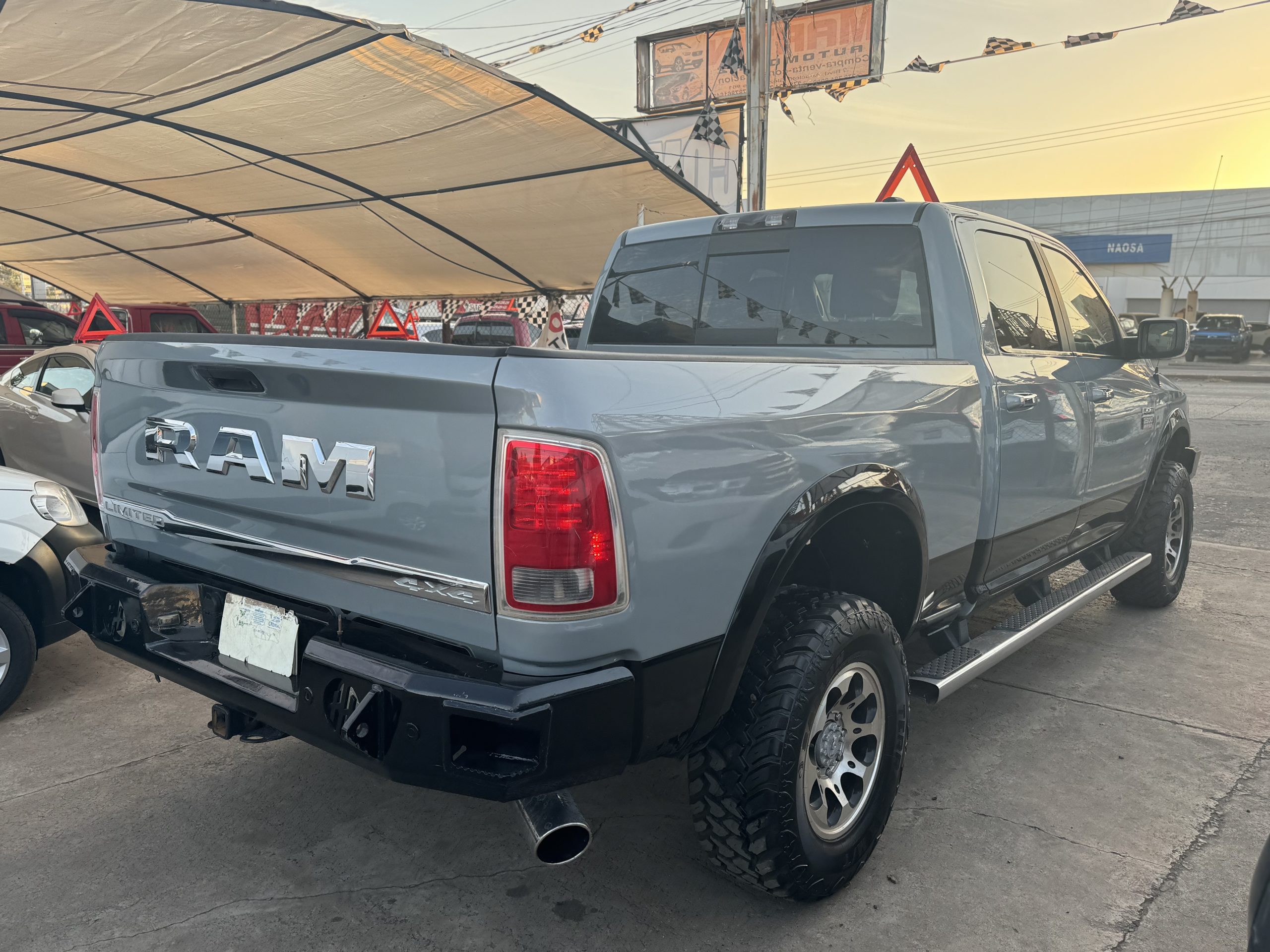 Dodge RAM 2010 Diesel 4x4 motor 6.7 li Automático Gris