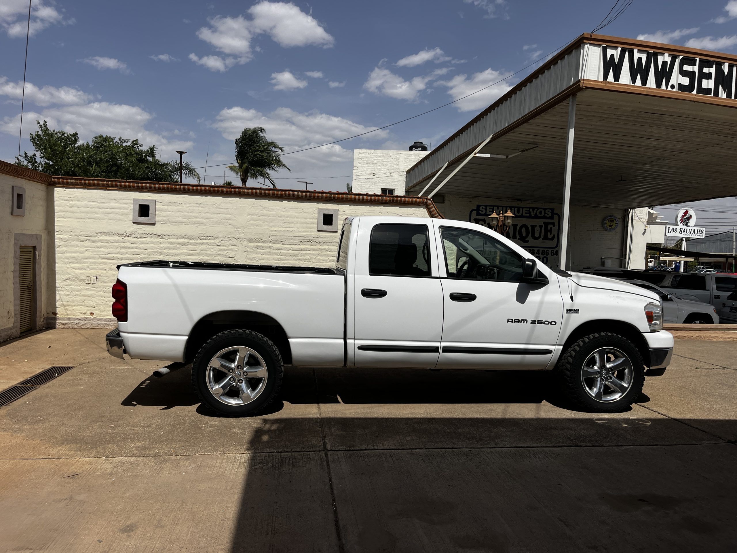 Dodge RAM 2007 Quad Cab 4x4 Automático Blanco