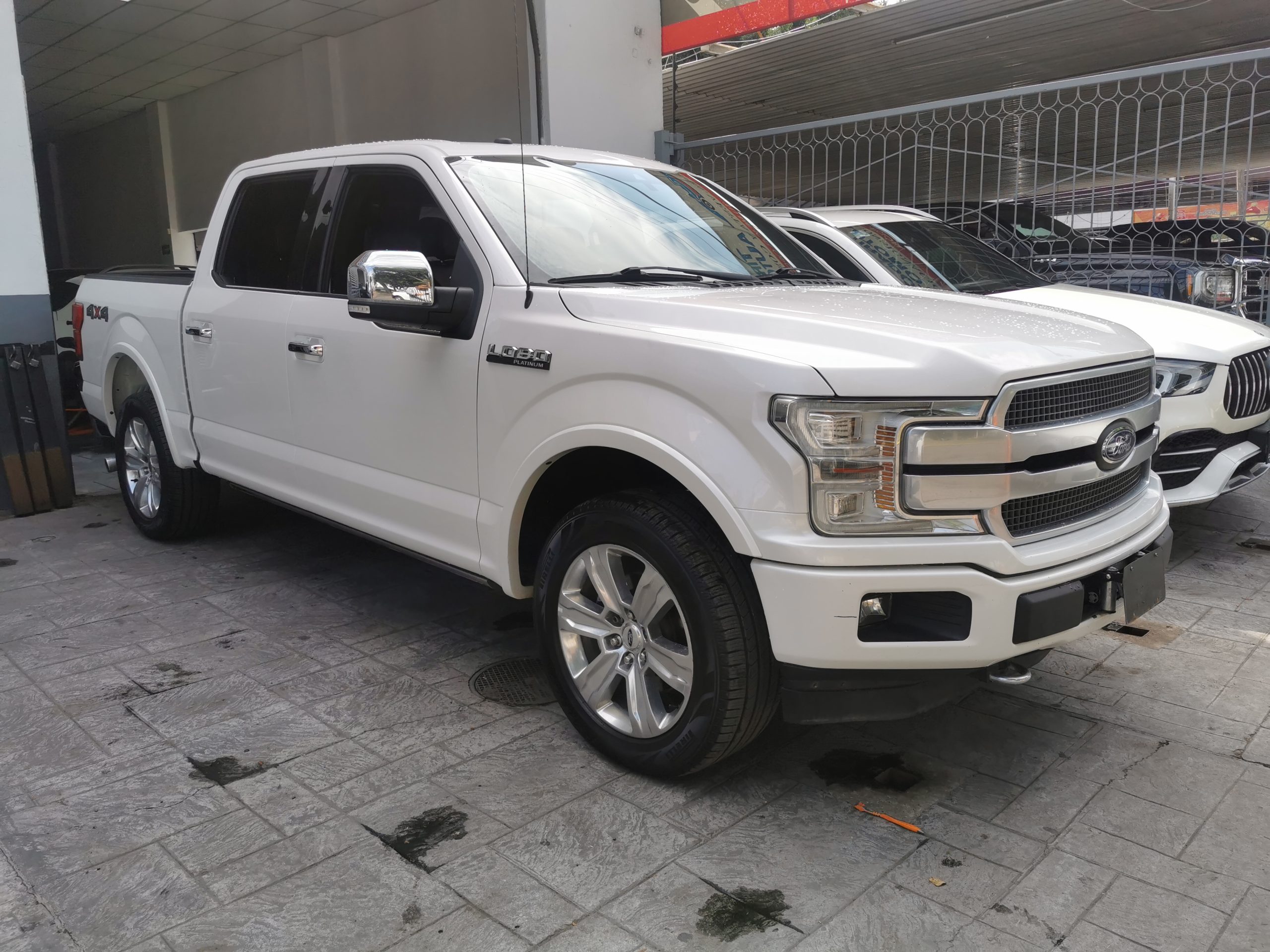 Ford Lobo 2018 PLATINUM Automático Blanco