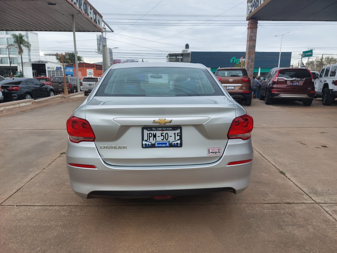 Chevrolet Cavalier 2018 LS Manual Plata