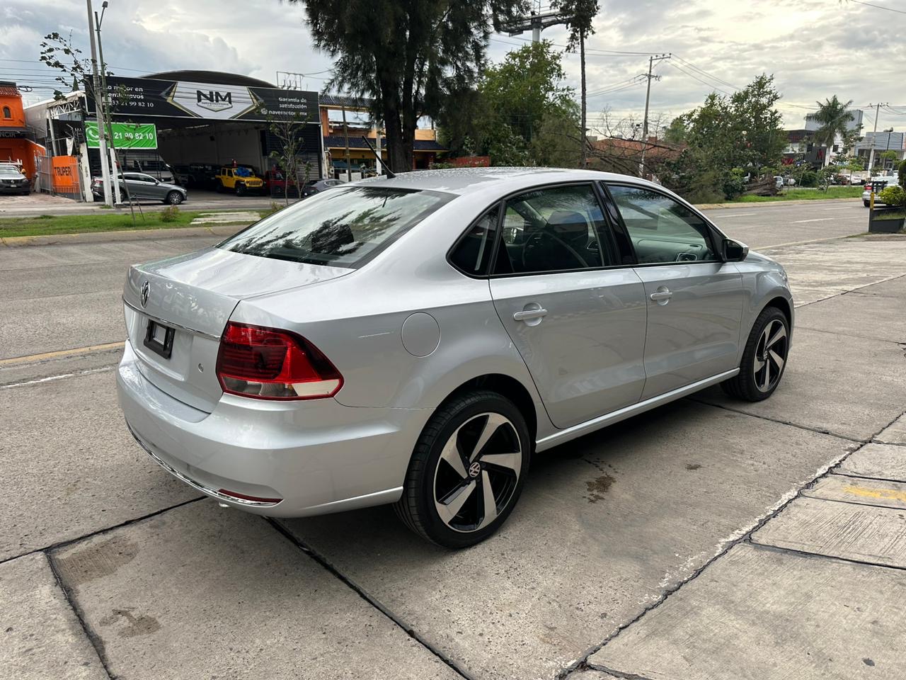 Volkswagen Vento 2017 Confortline Automático Plata