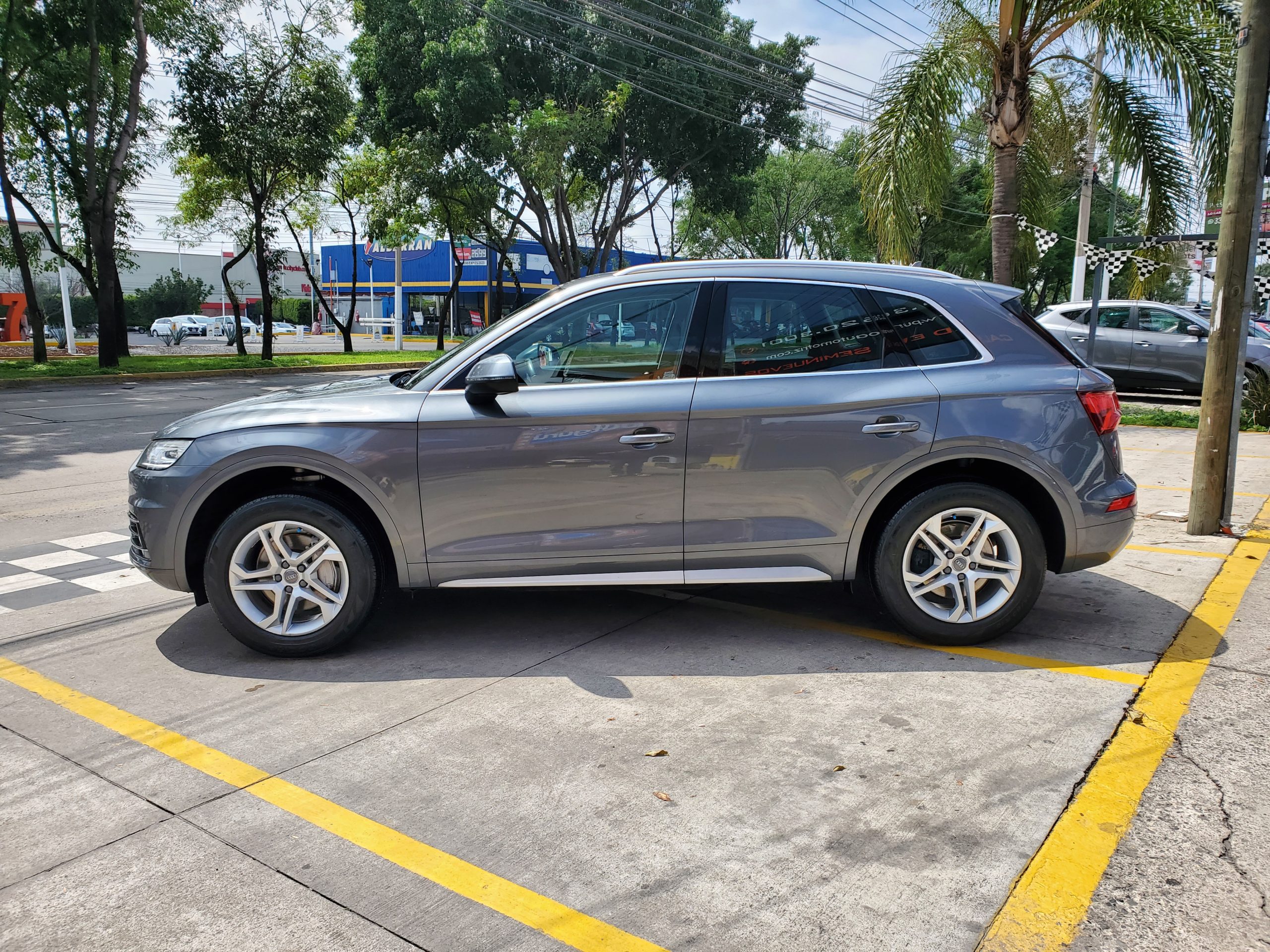 Audi Q5 2018 Select Automático Gris