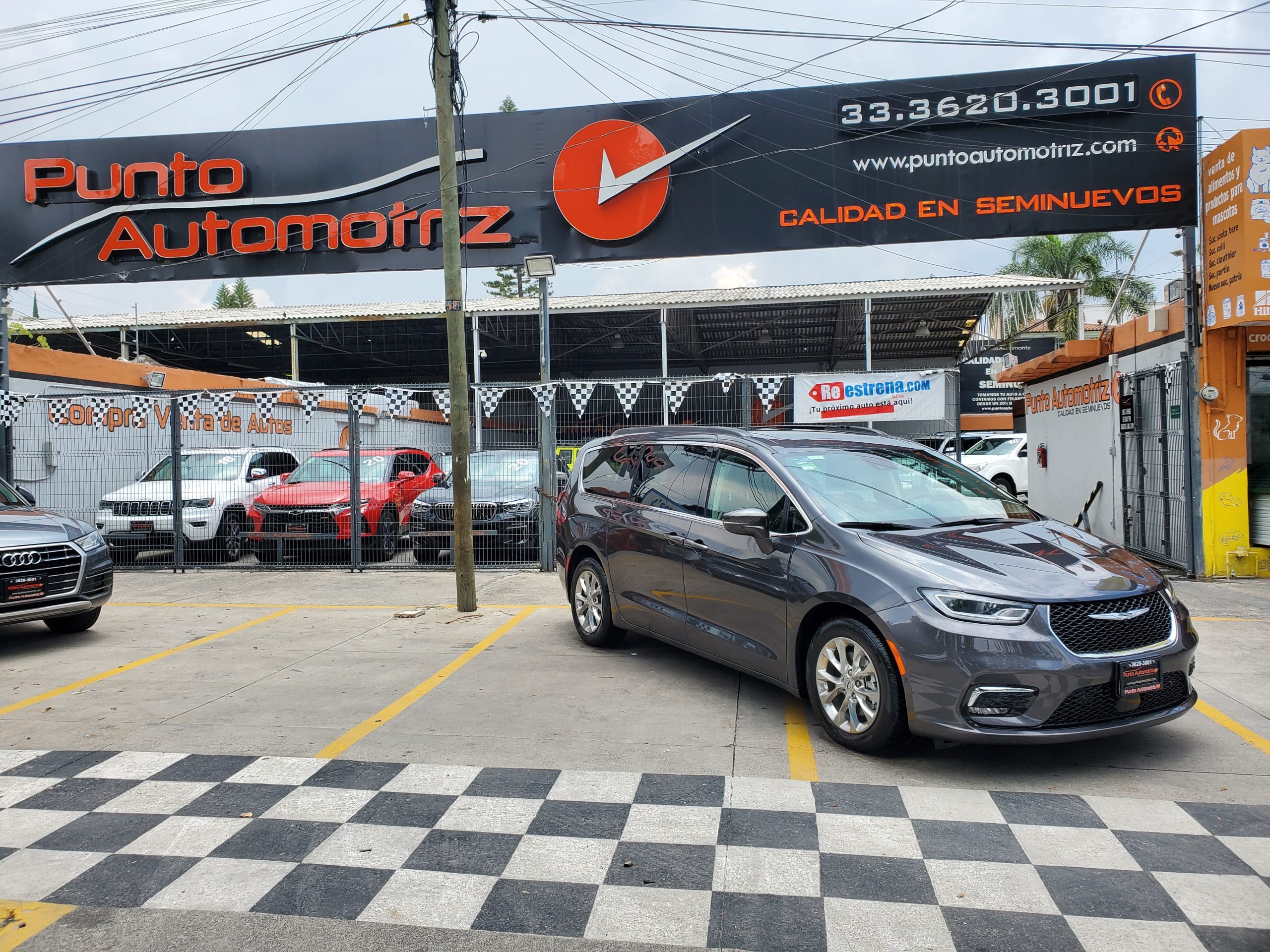 Chrysler Pacifica 2022 Limited Automático Gris