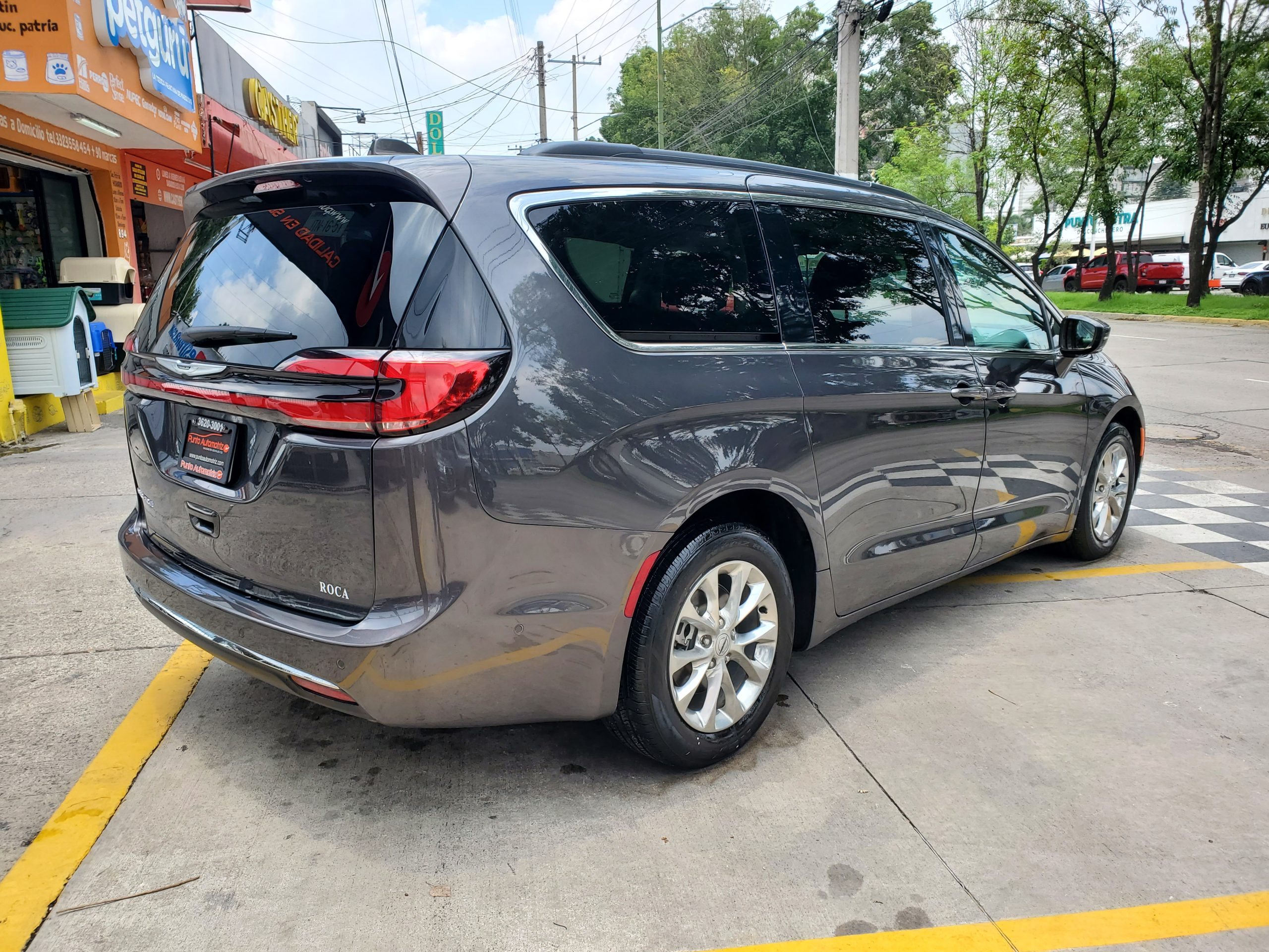 Chrysler Pacifica 2022 Limited Automático Gris