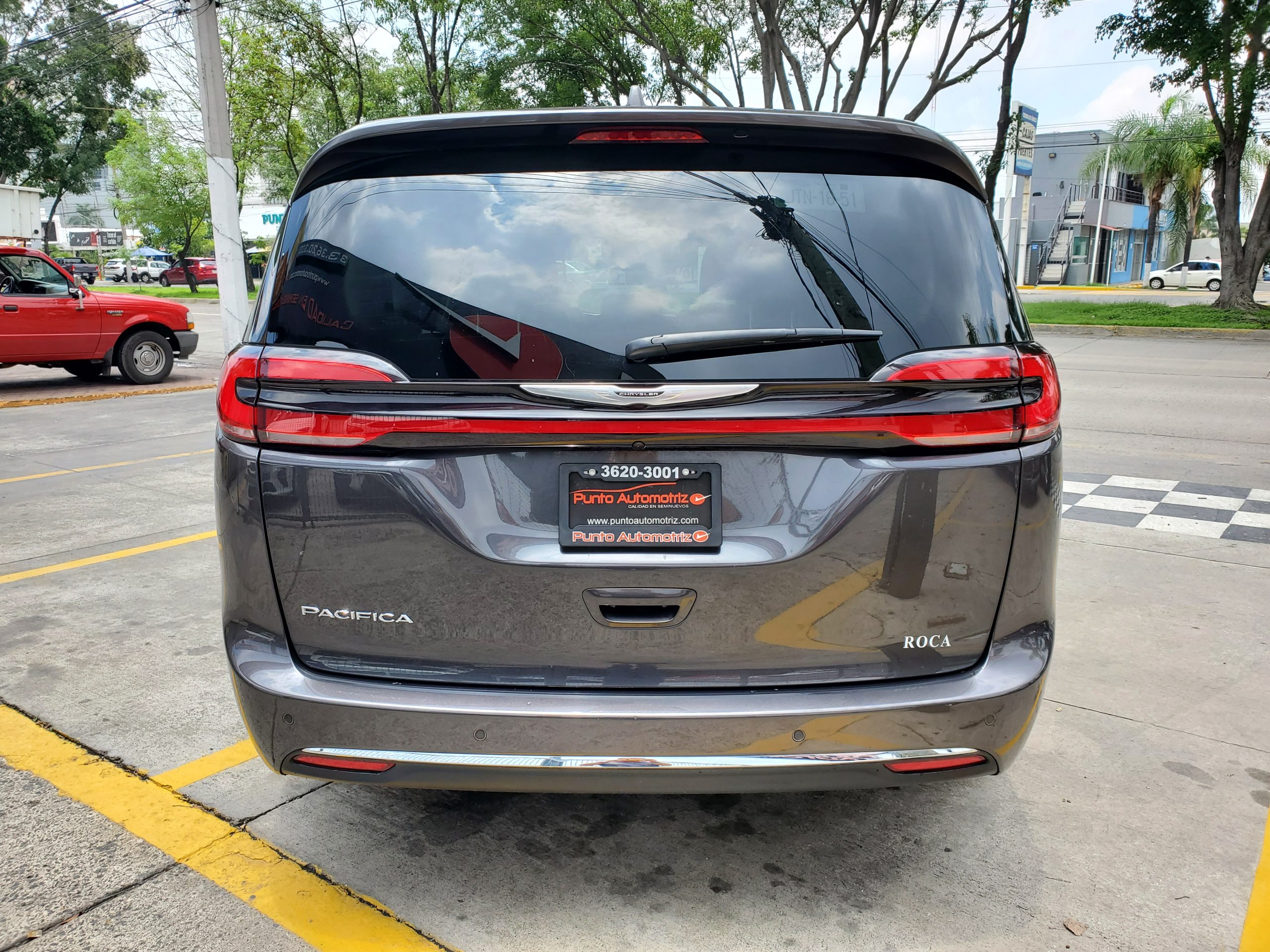 Chrysler Pacifica 2022 Limited Automático Gris