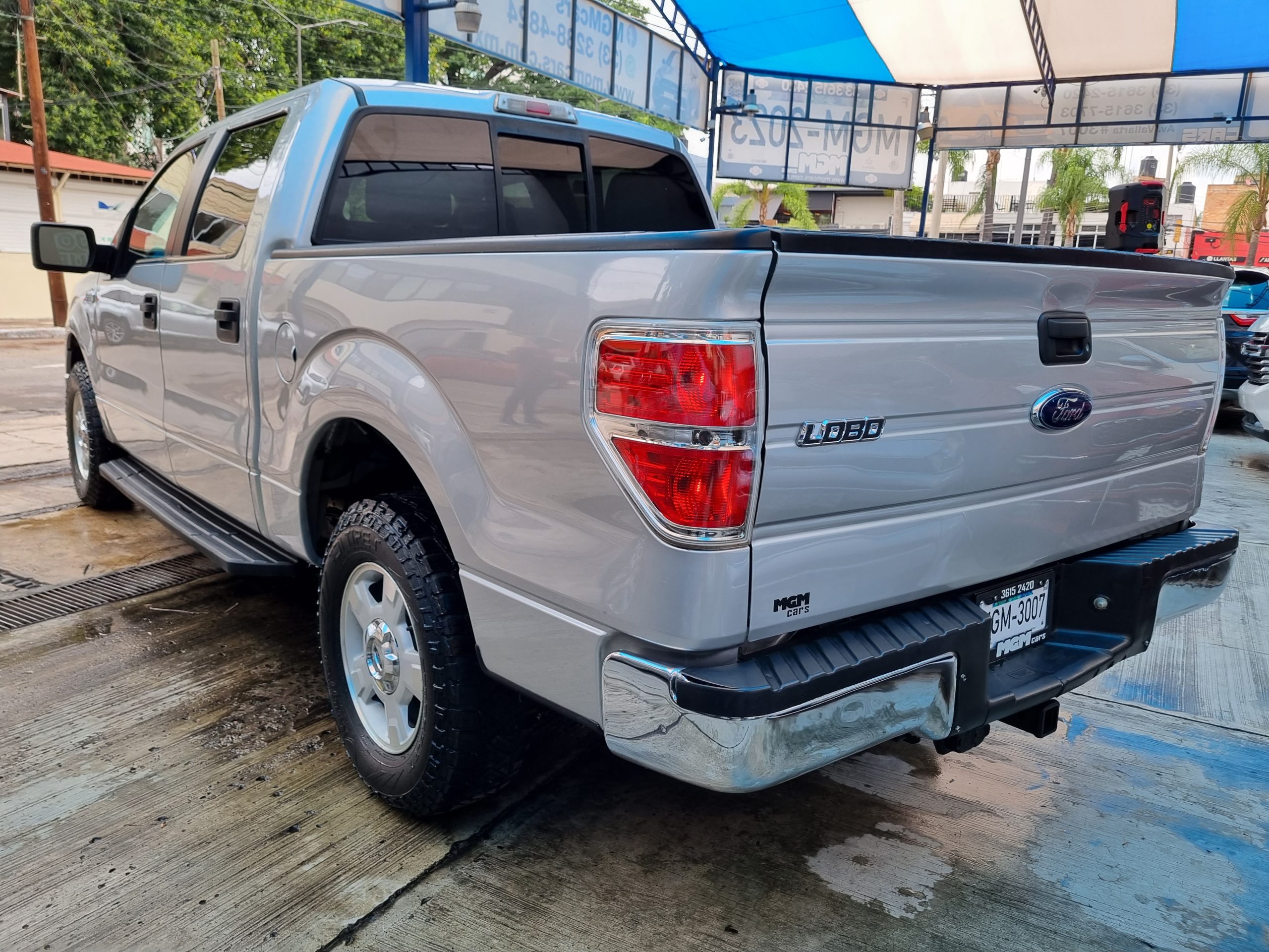 Ford Lobo 2014 XLT 4x2 DOBLE CABINA Automático Plata