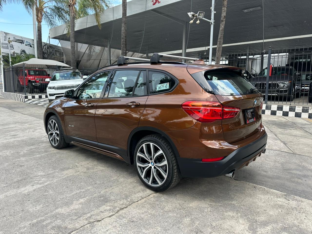 BMW X1 2016 sDrive 20i Automático Café