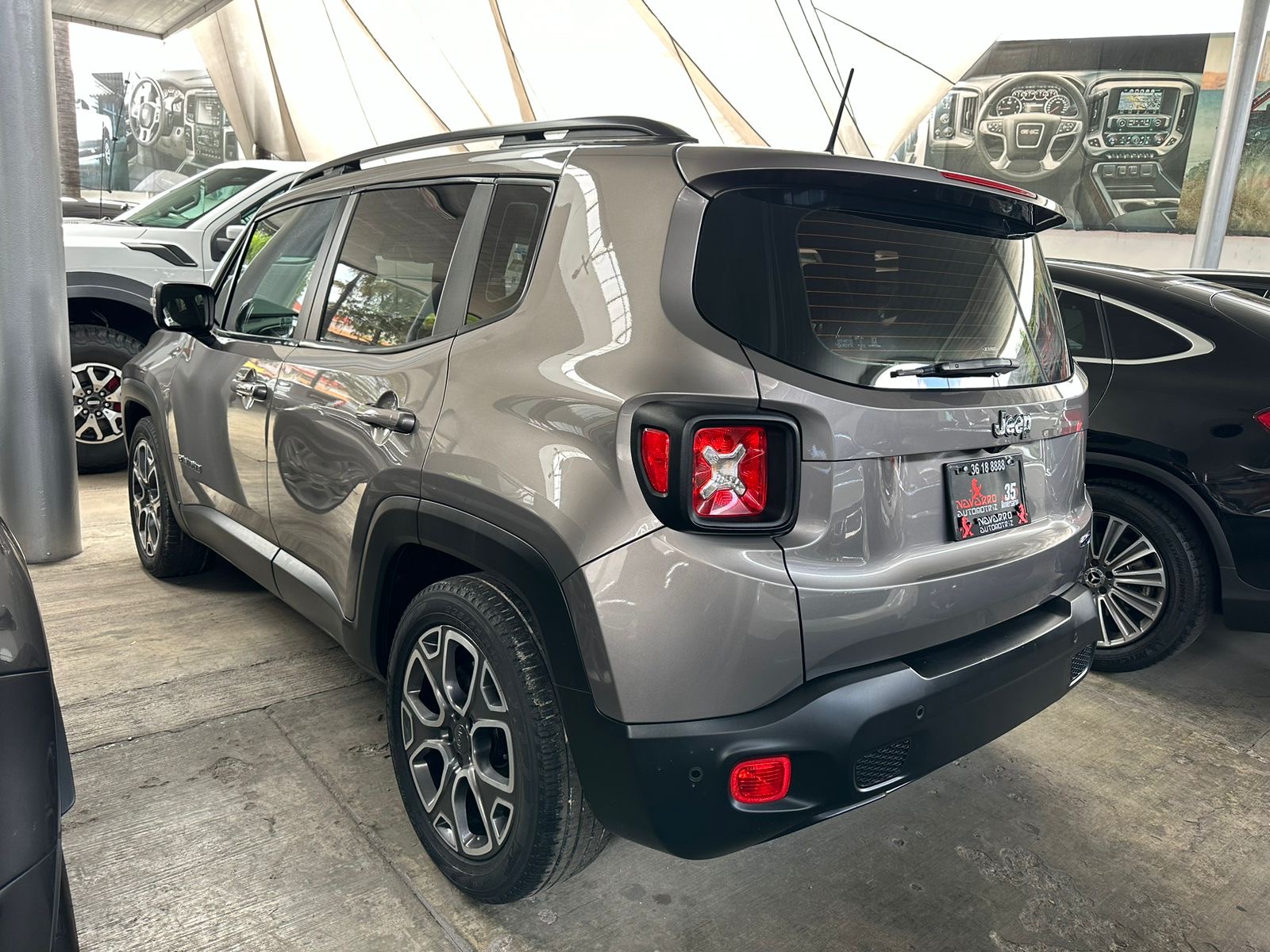 Jeep Renegade 2018 Latitud Automático Gris