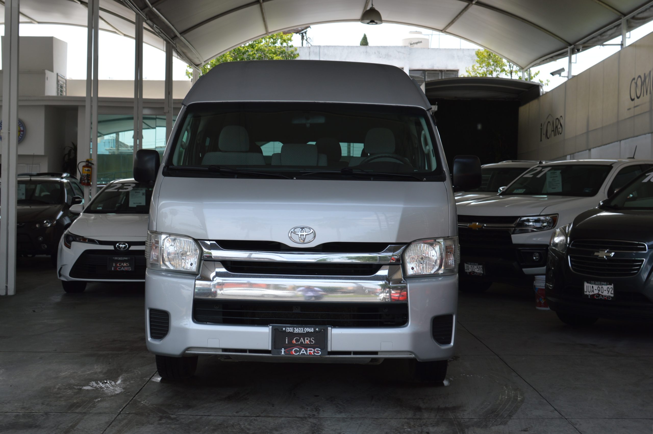 Toyota Hiace 2014 15 PAS Manual Plata