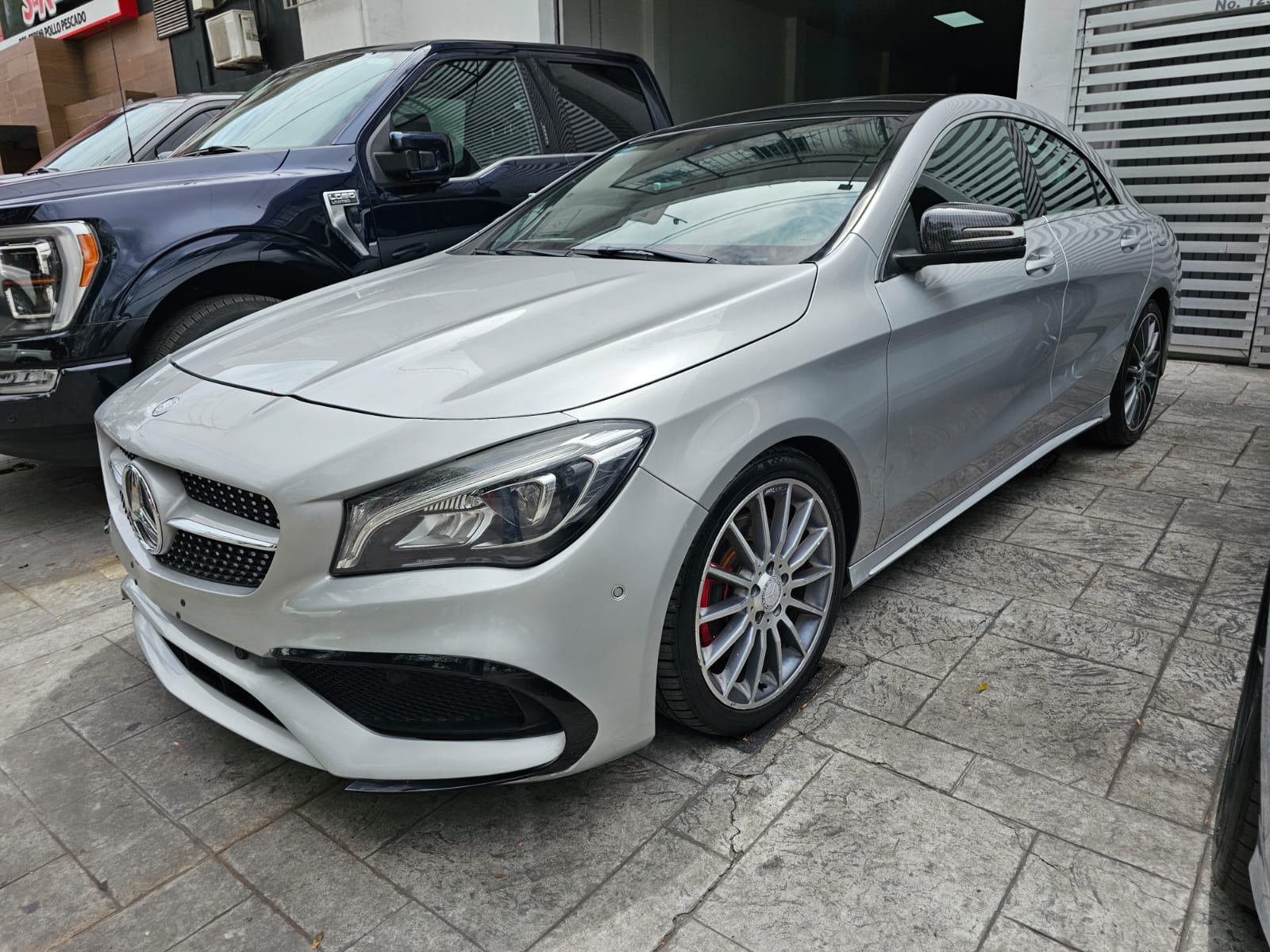 Mercedes-Benz Clase CLA 2017 250 SPORT Automático Gris