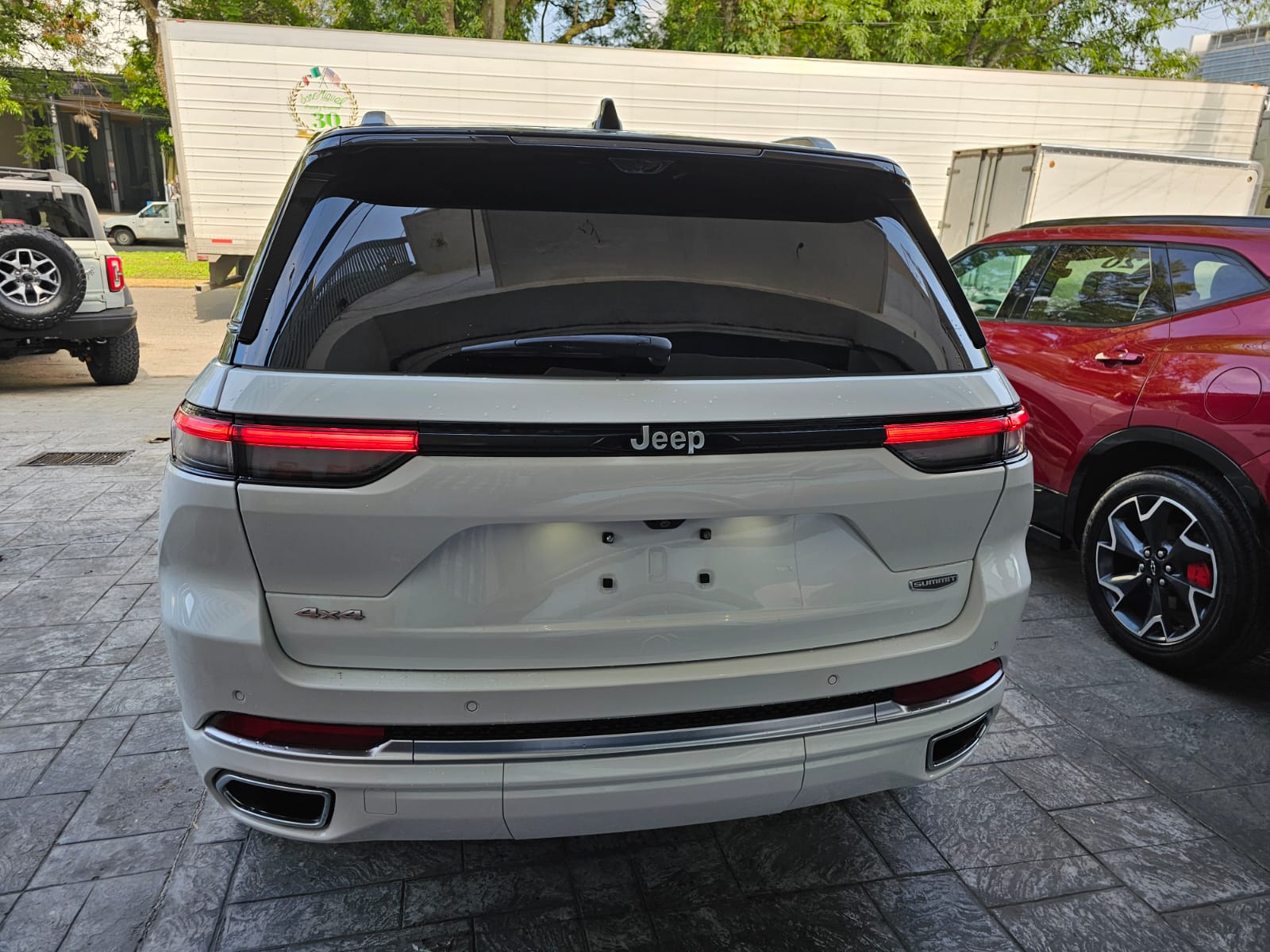 Jeep Grand Cherokee 2023 SUMMIT Automático Blanco