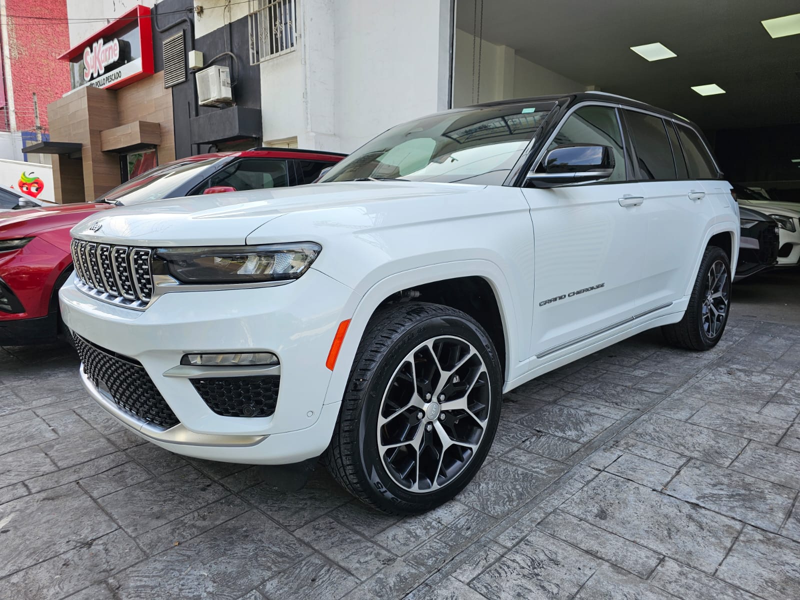 Jeep Grand Cherokee 2023 SUMMIT Automático Blanco