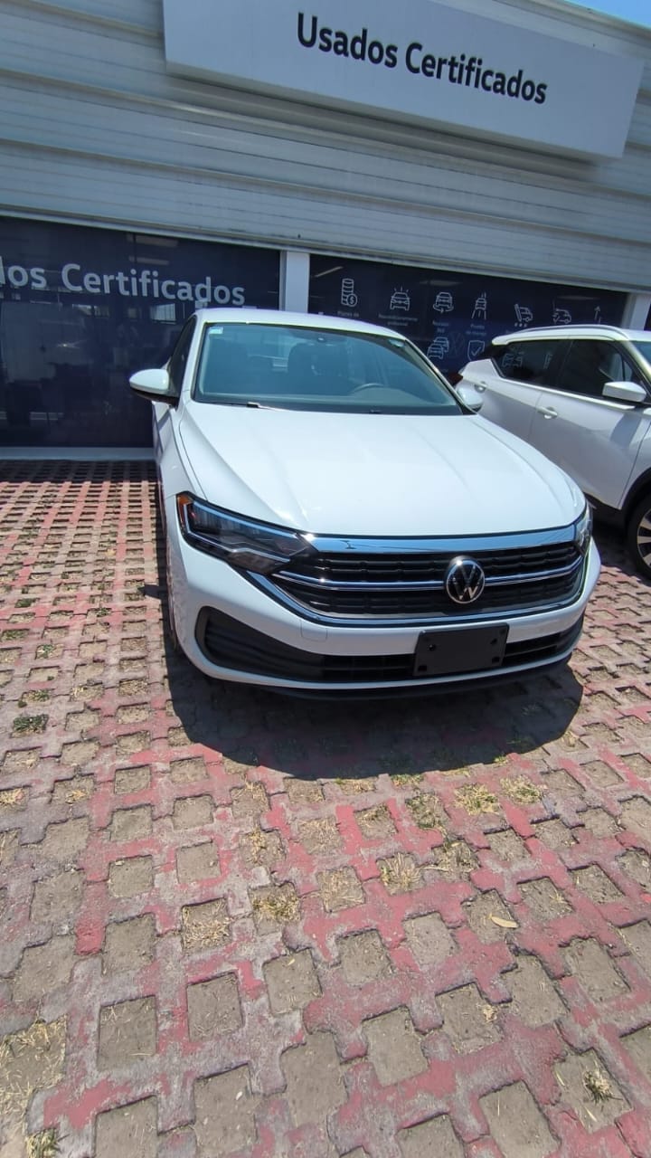 Volkswagen Jetta 2023 Trendline Automático Blanco