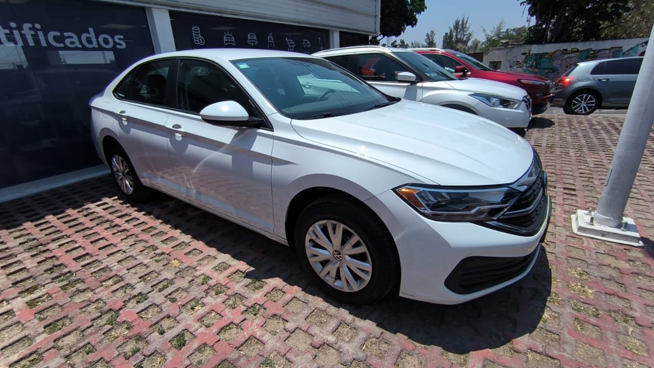 Volkswagen Jetta 2023 Trendline Automático Blanco