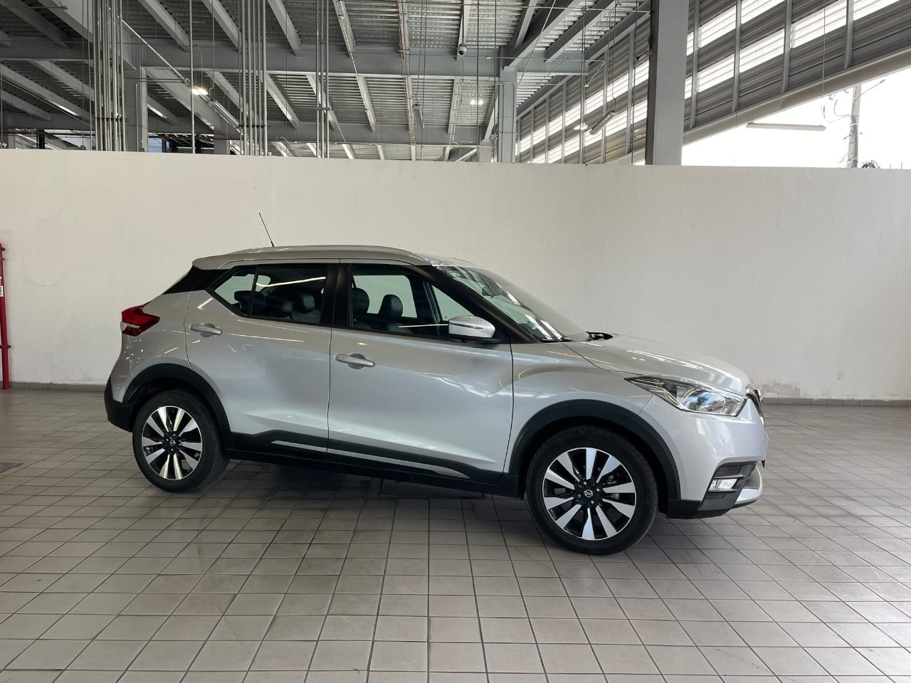 Nissan Kicks 2020 Exclusive Automático Plata