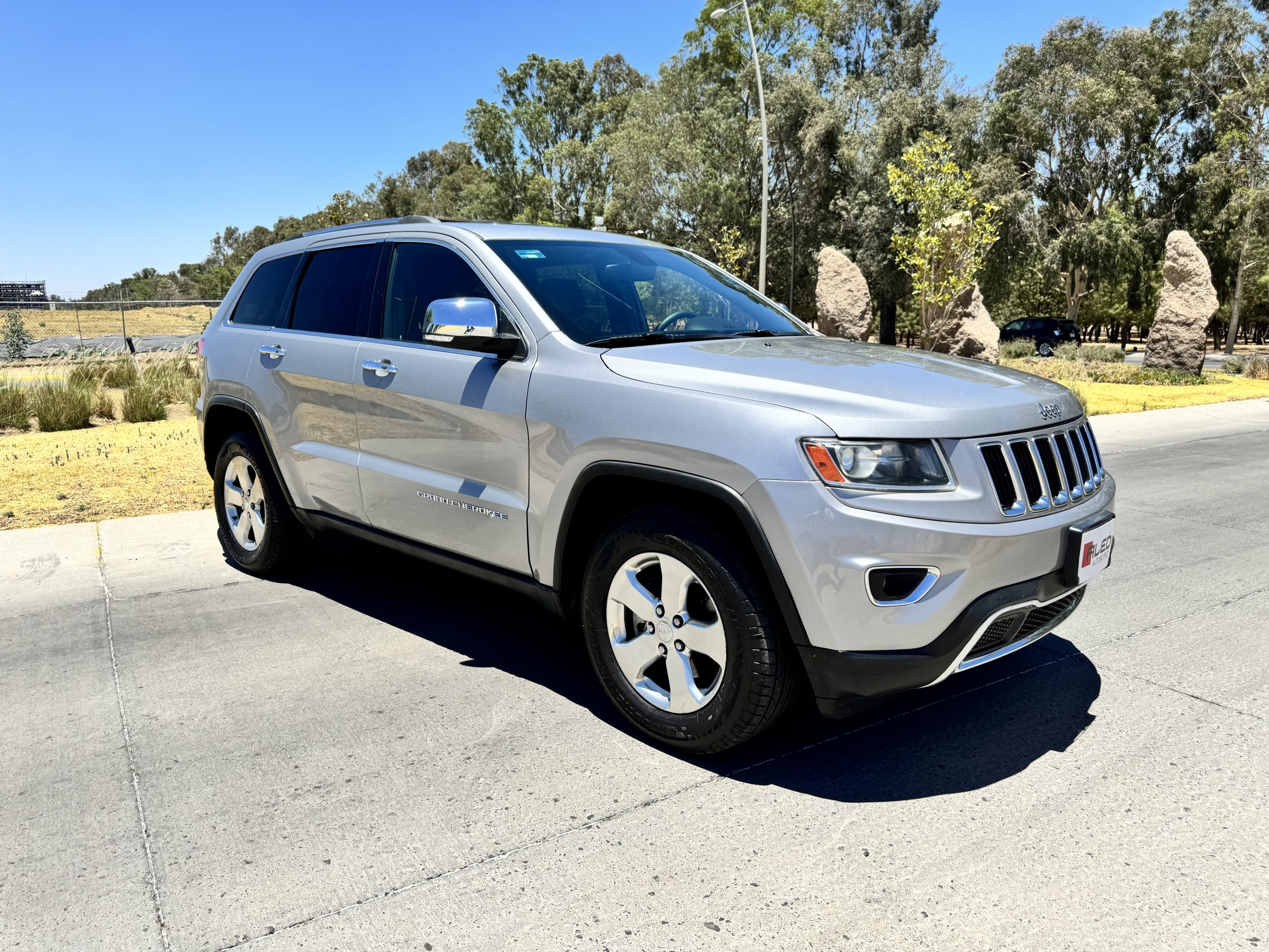 Jeep Grand Cherokee 2014 Limited Lujo Automático Gris