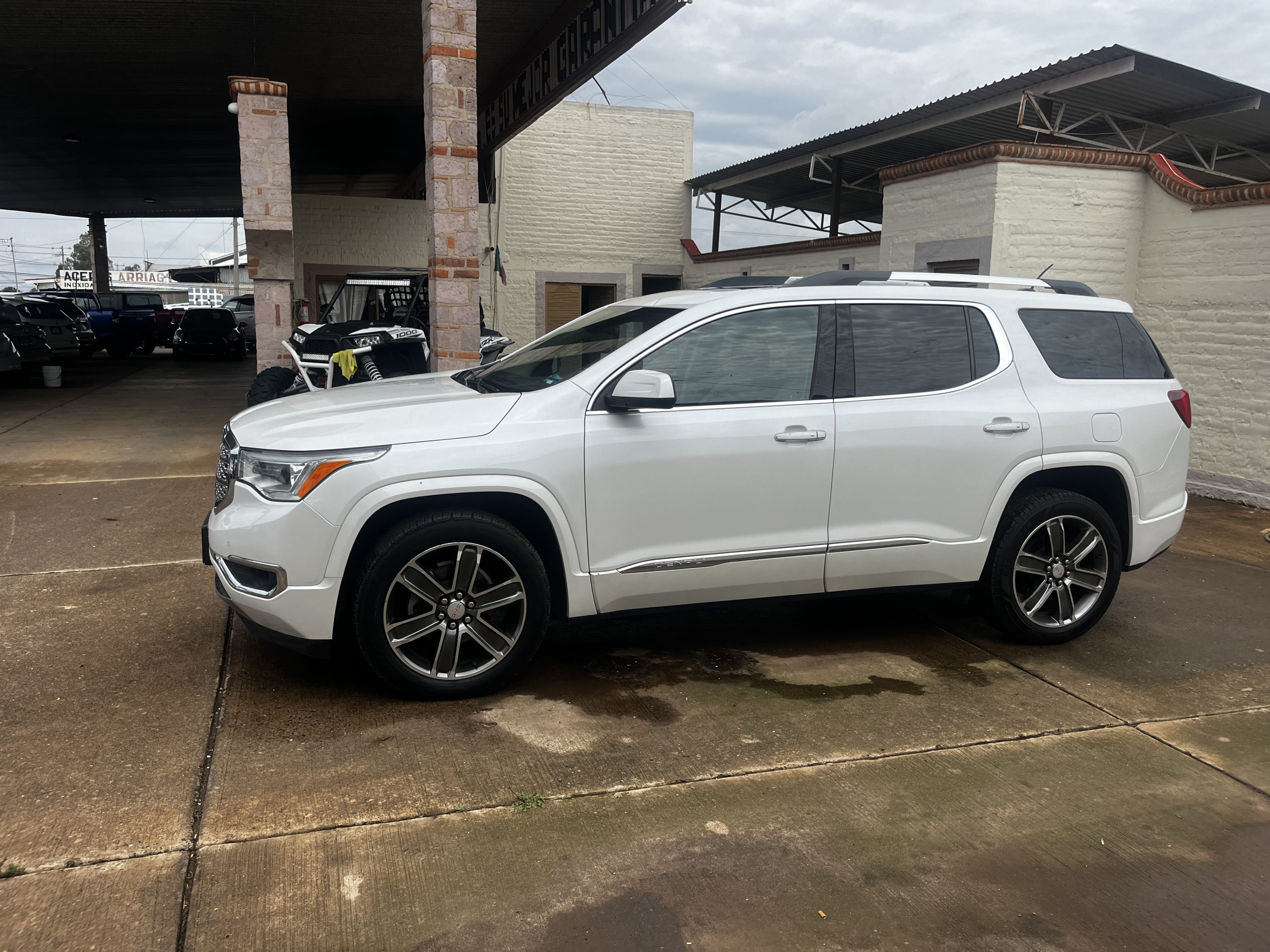 GMC Acadia 2017 Denali Automático Blanco