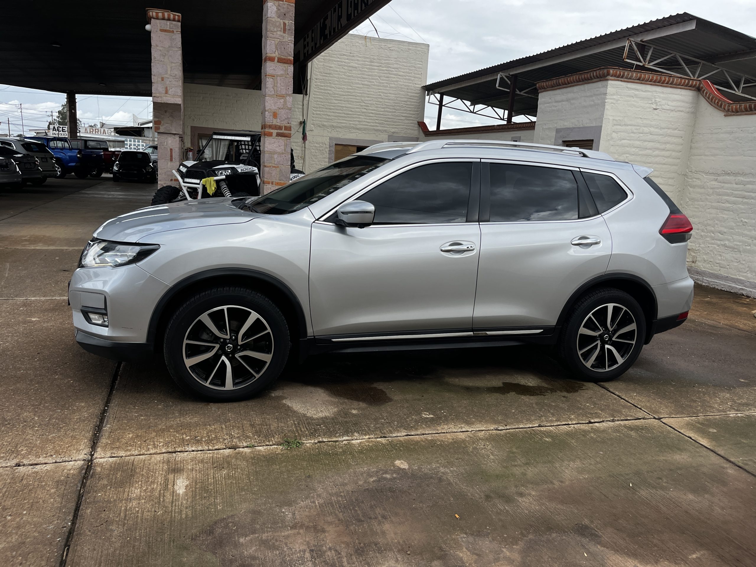 Nissan X-Trail 2019 Exclusive Automático Plata