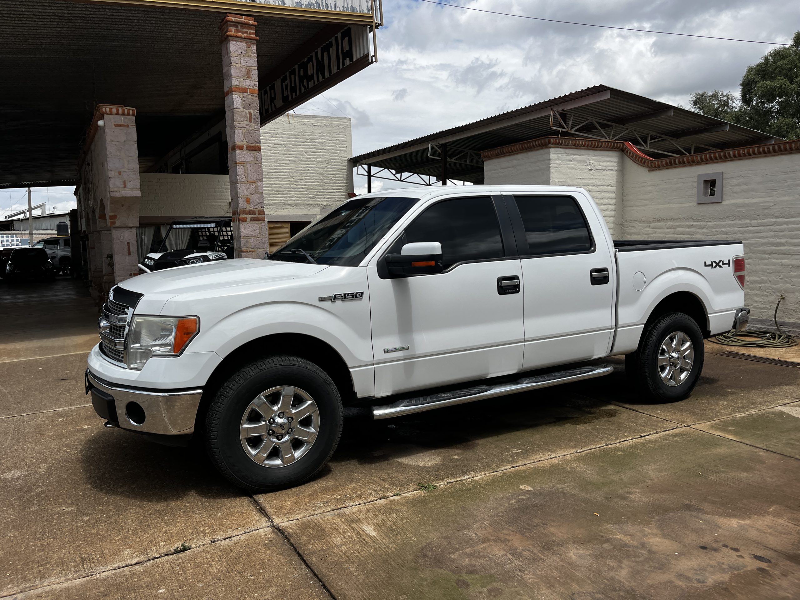 Ford F150 2013 Crew Cab 4x4 V6 Automático Blanco