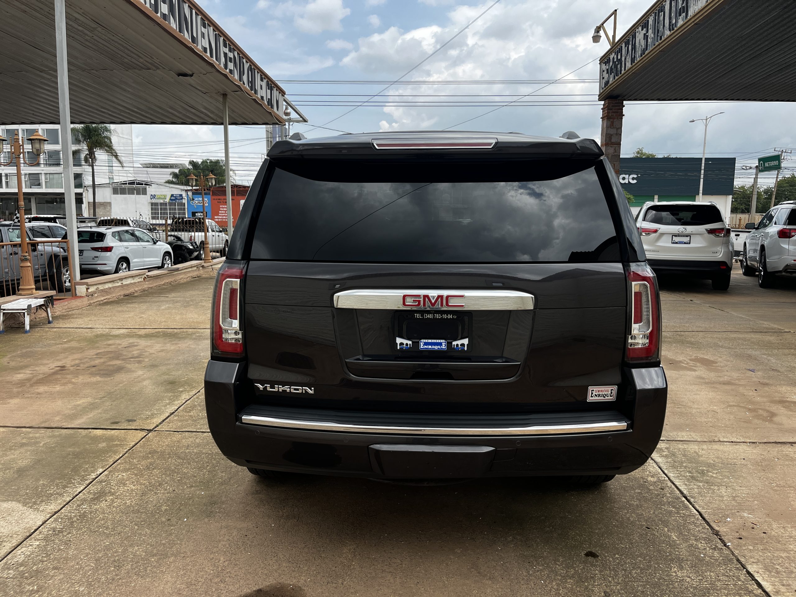 GMC Yukon 2015 Denali Automático Gris