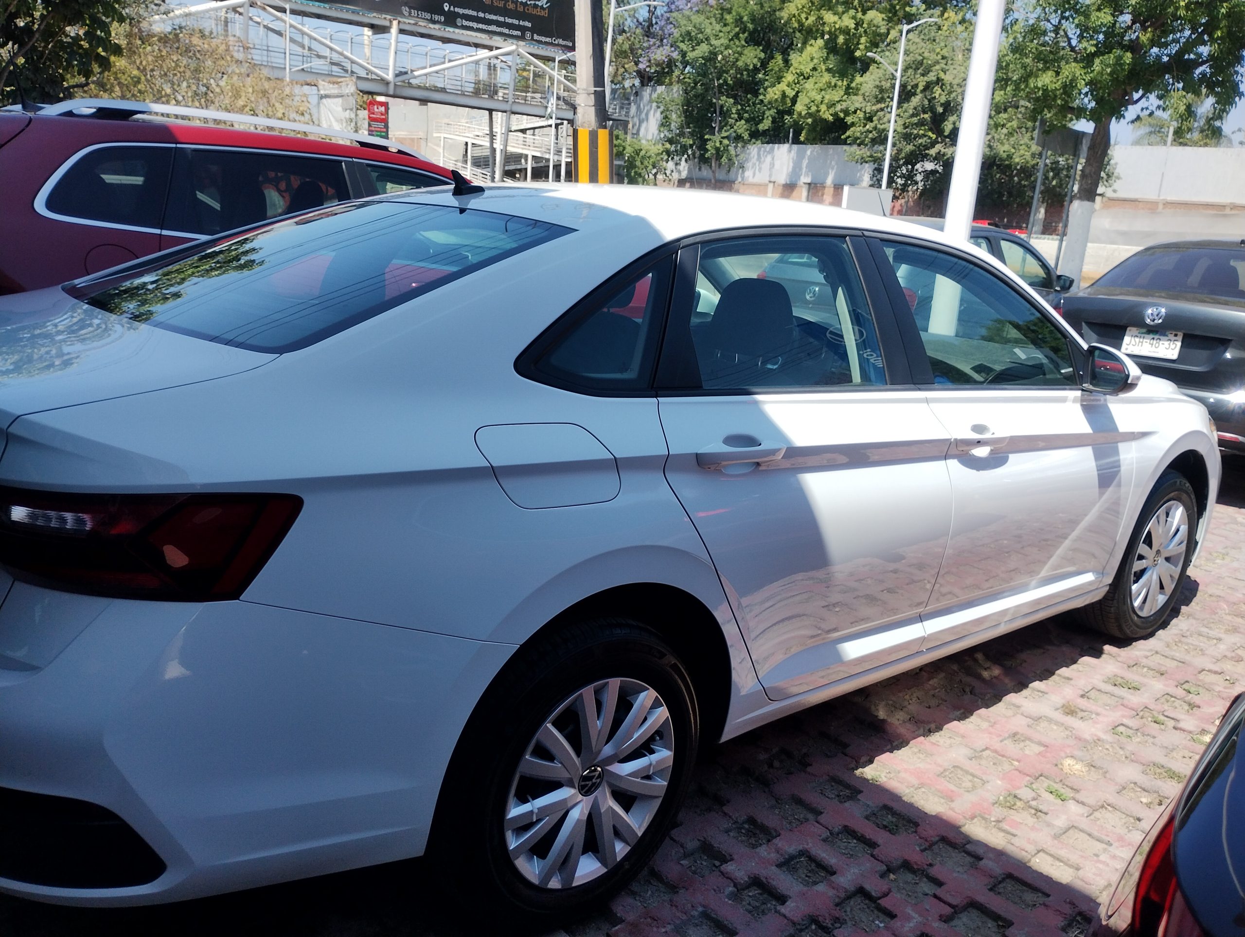 Volkswagen Jetta 2023 Trendline Automático Blanco