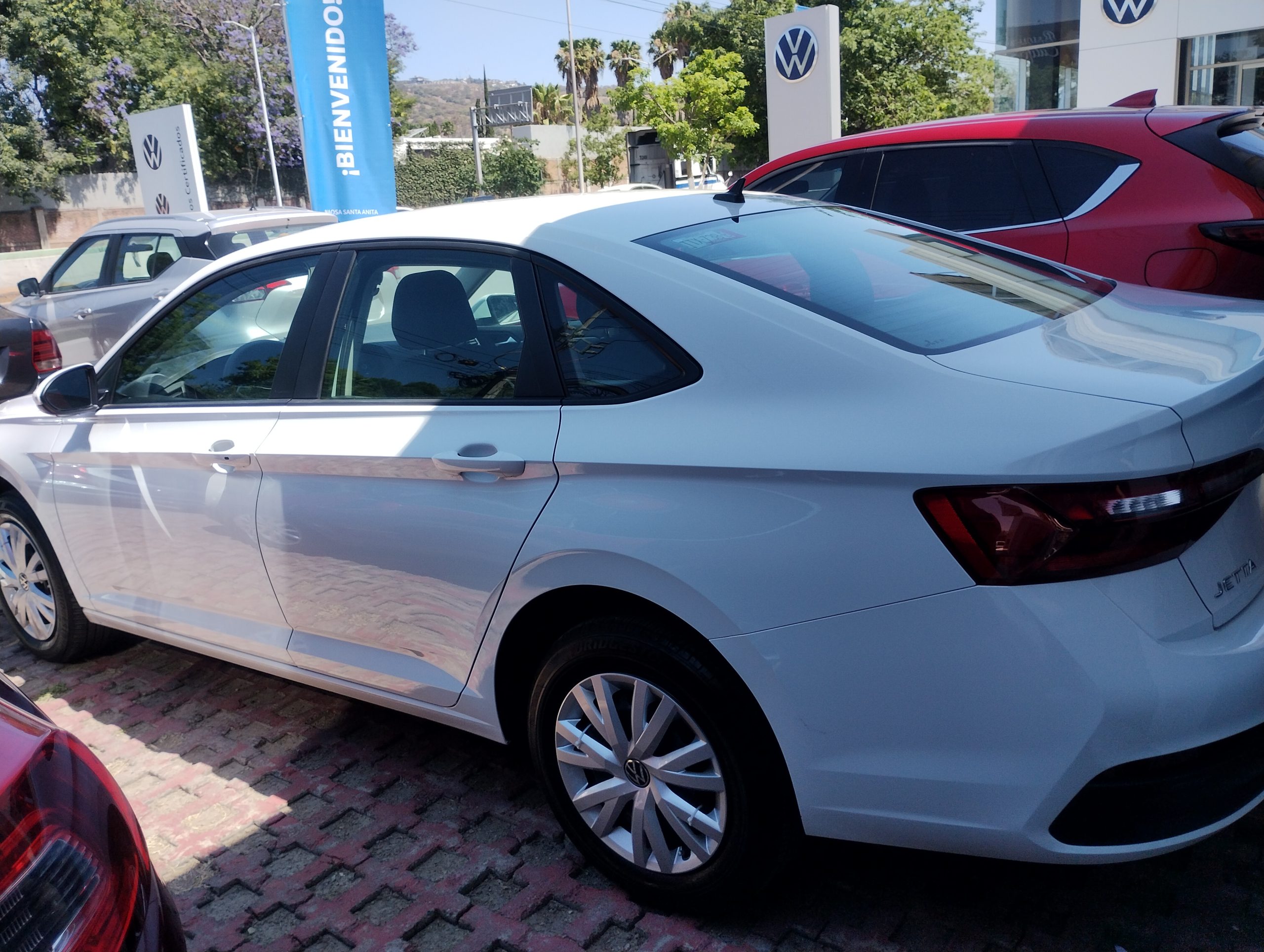 Volkswagen Jetta 2023 Trendline Automático Blanco