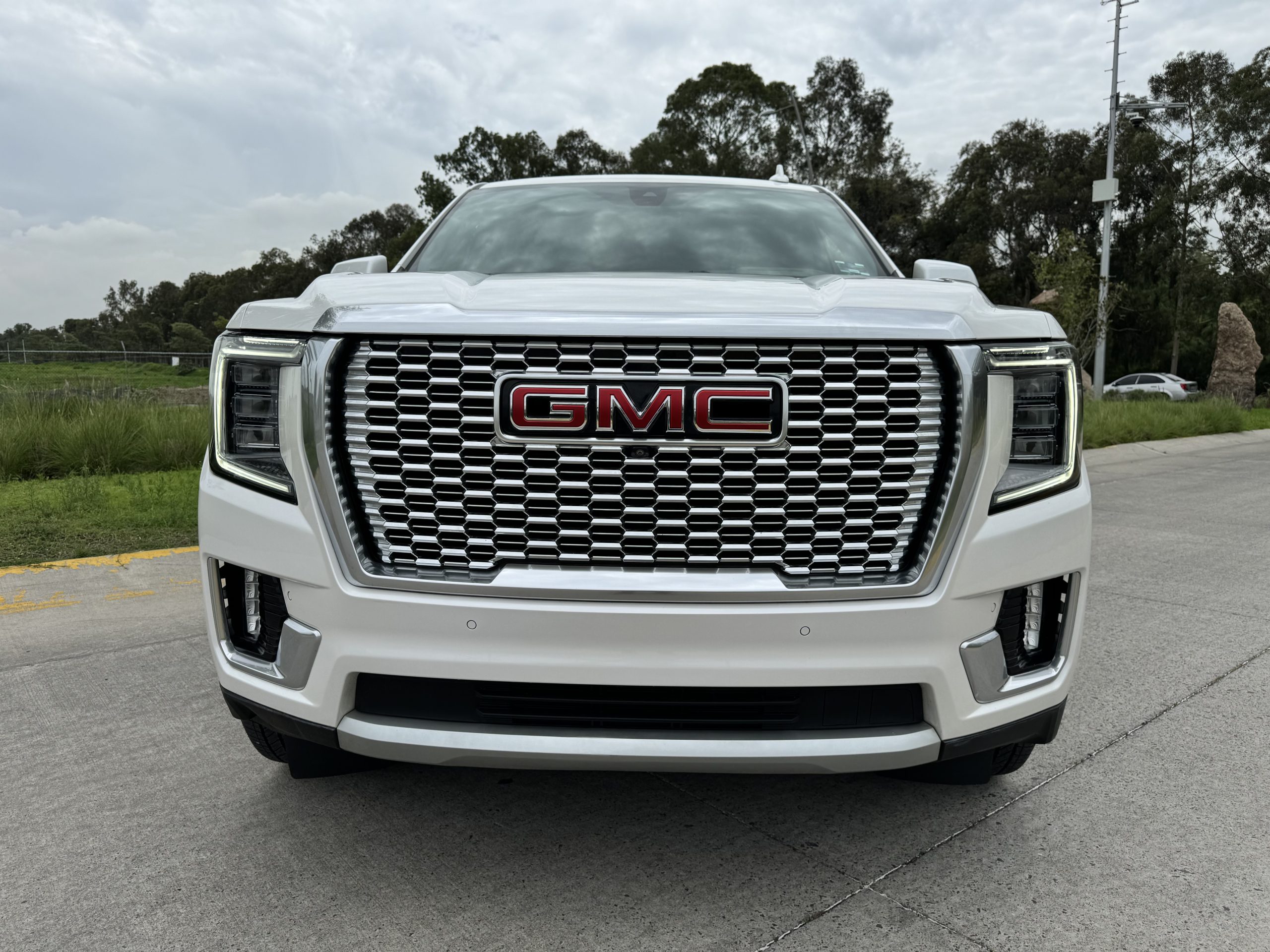 GMC Yukon 2021 Denali Automático Blanco